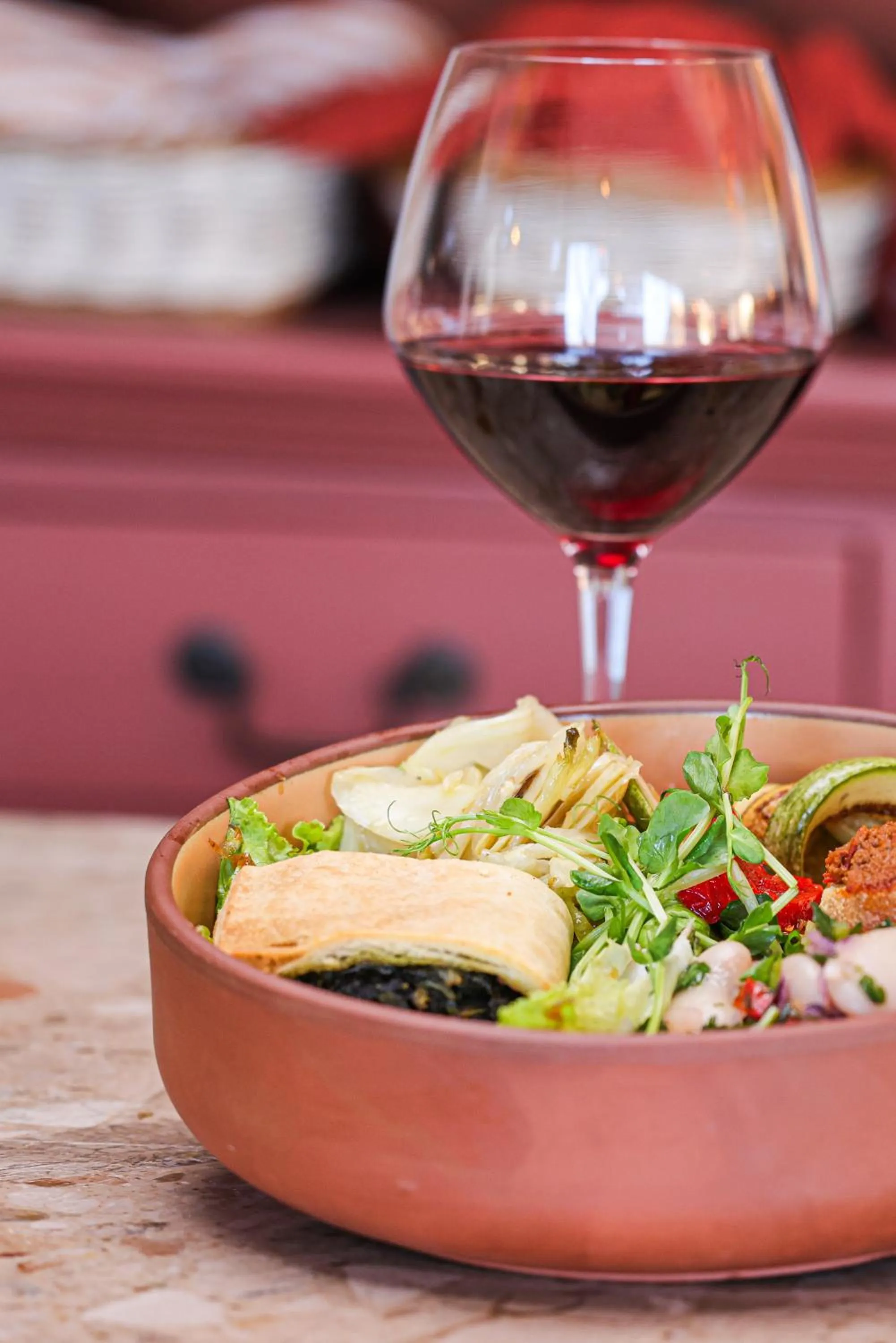 Restaurant/places to eat in Le Saint Erasme, Hotel Eco Friendly