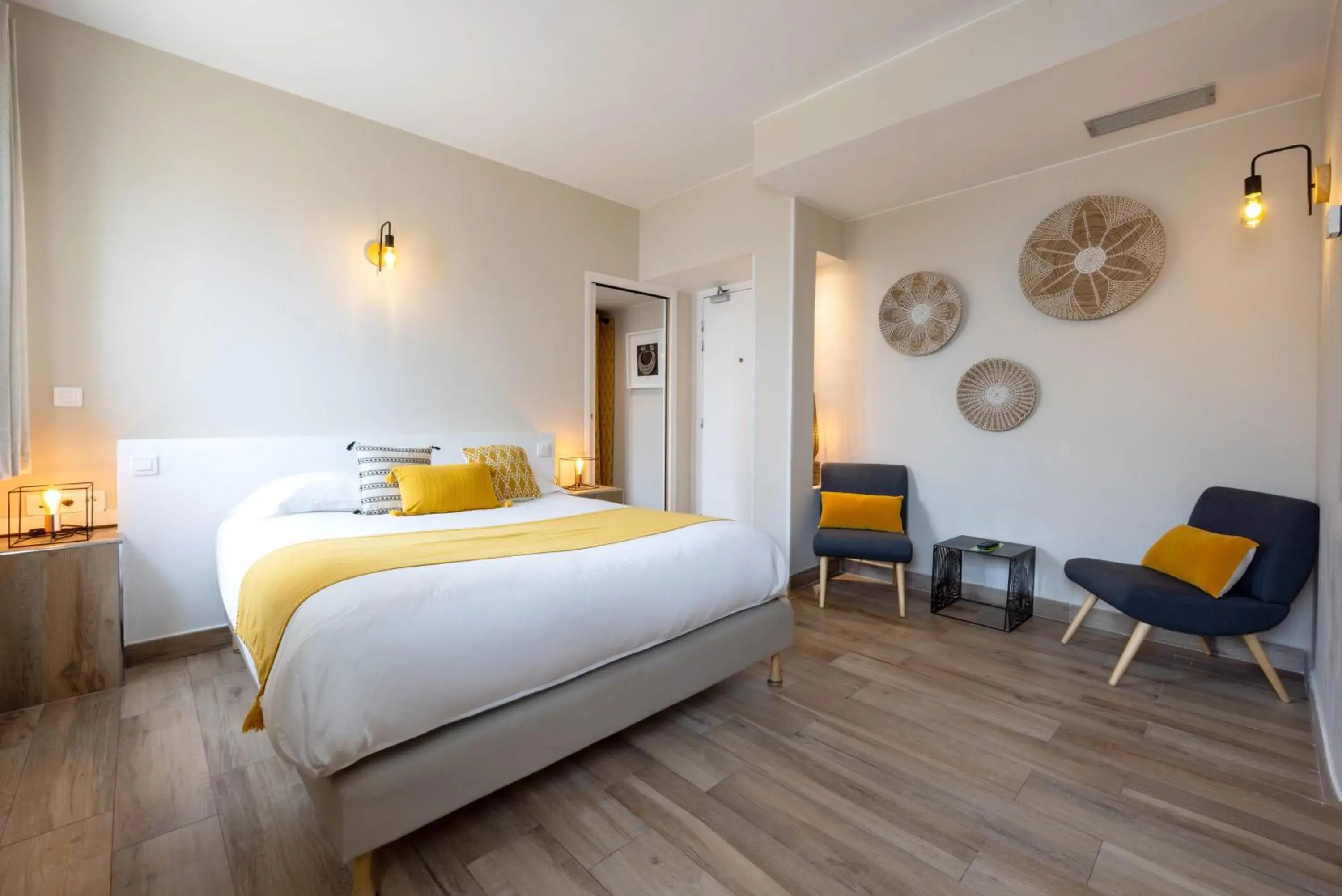 Classic Quadruple Room in Le Saint Erasme, Hotel Eco Friendly Classic Quadruple Room in Le Saint Erasme, Hotel Eco Friendly