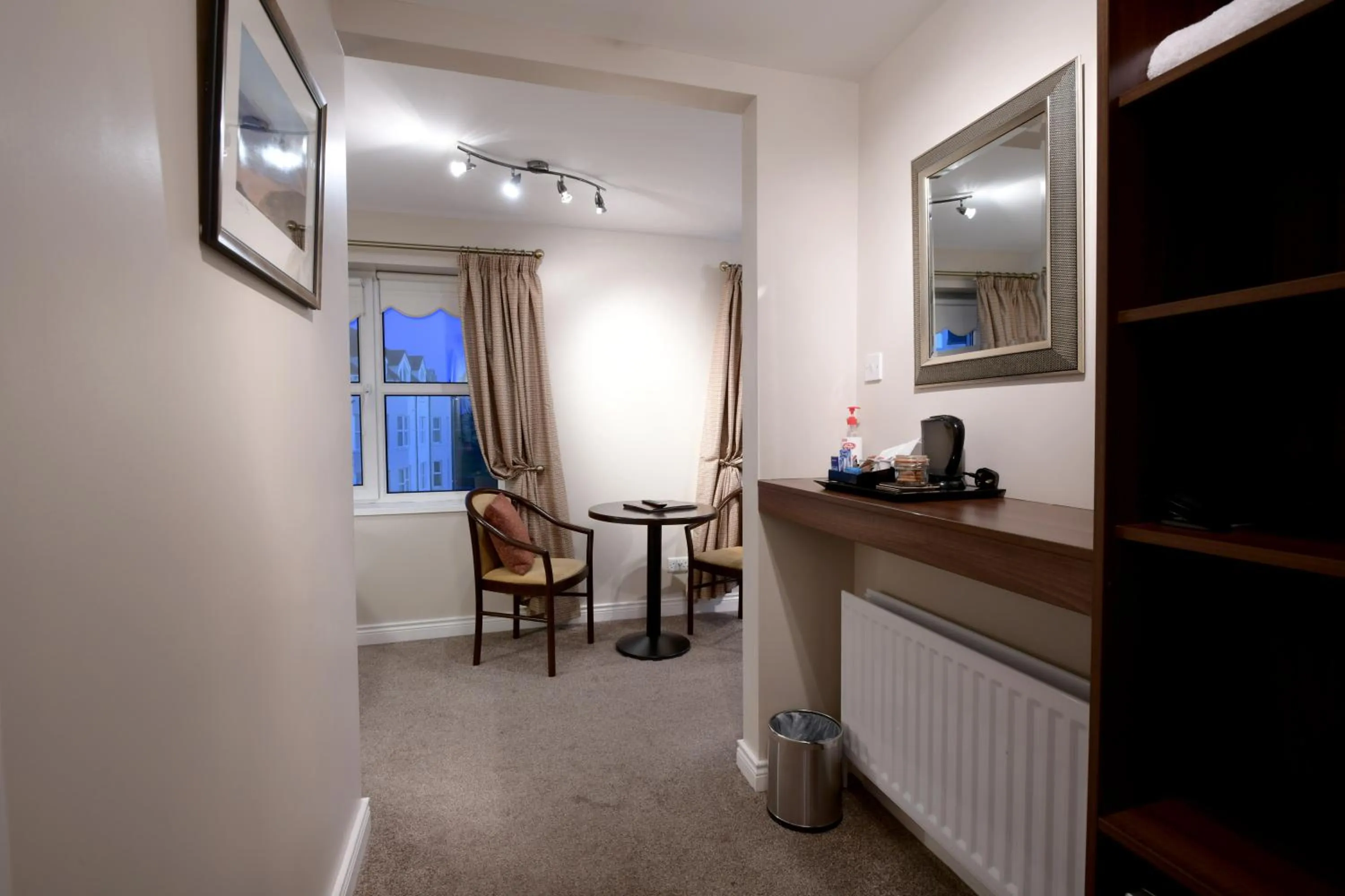 Dining area in Cul-Erg House & Kitchen