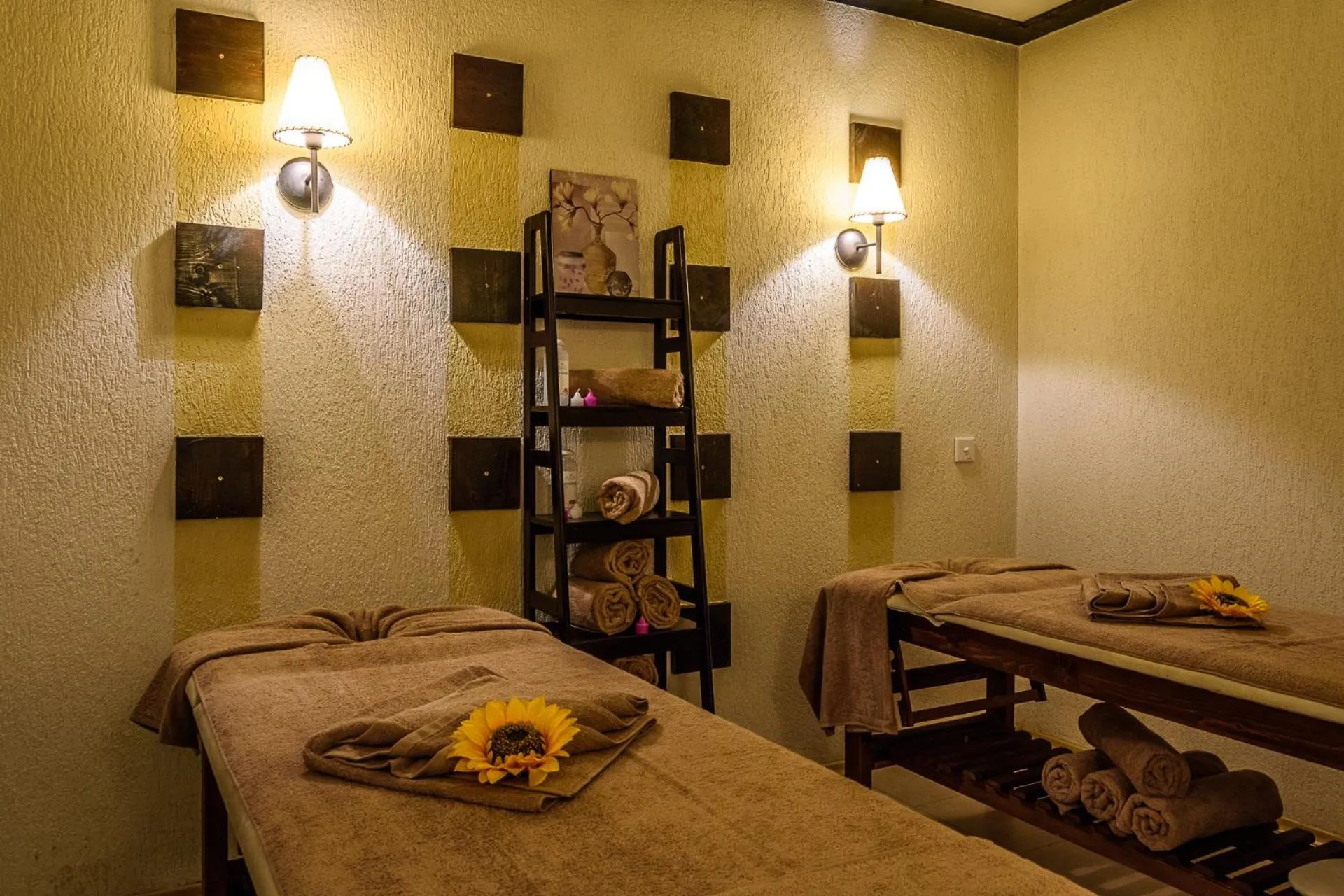 Massage, Bed in Apart Hotel Dream