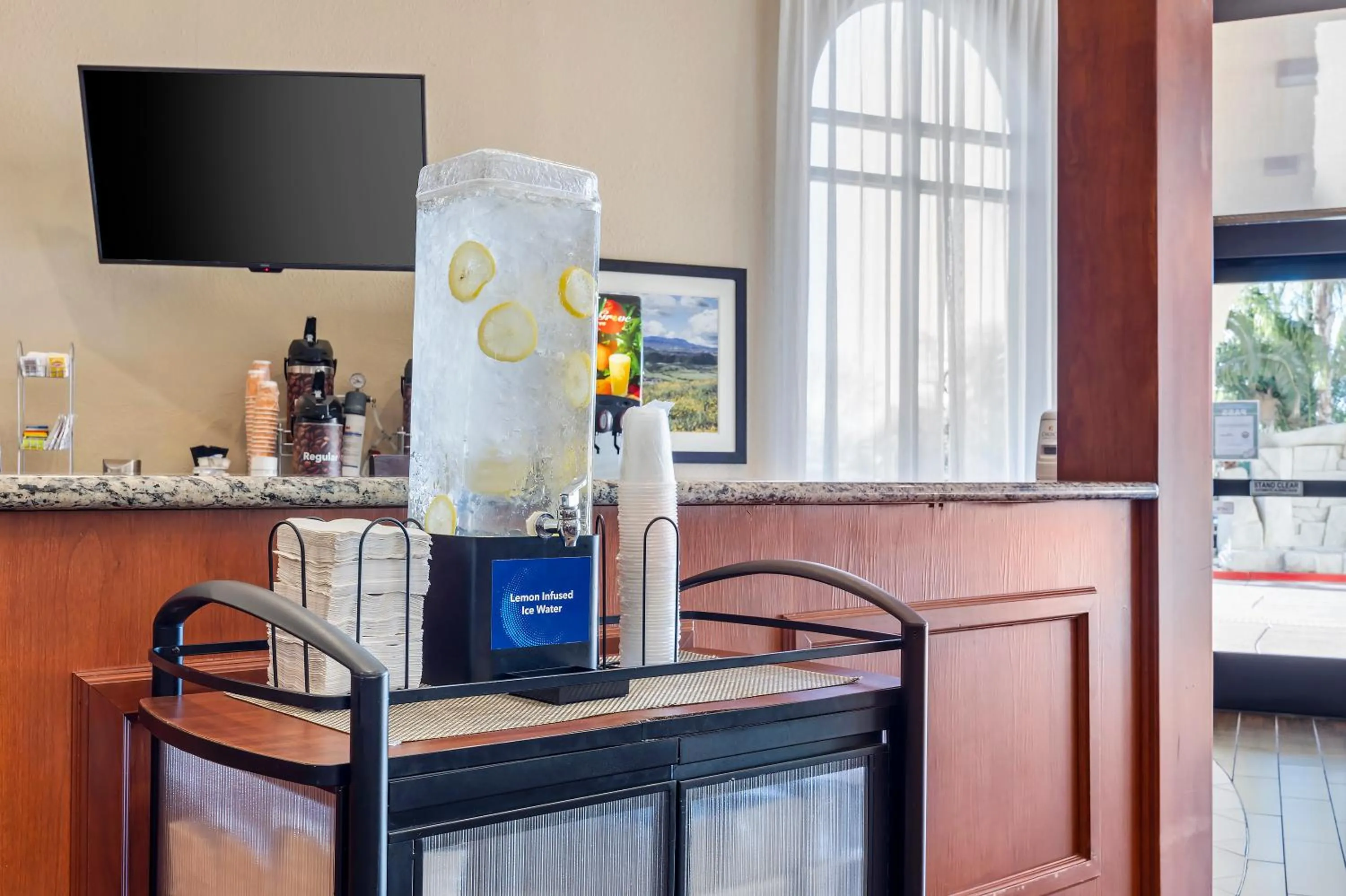 Drinks in Comfort Inn & Suites Rocklin - Roseville