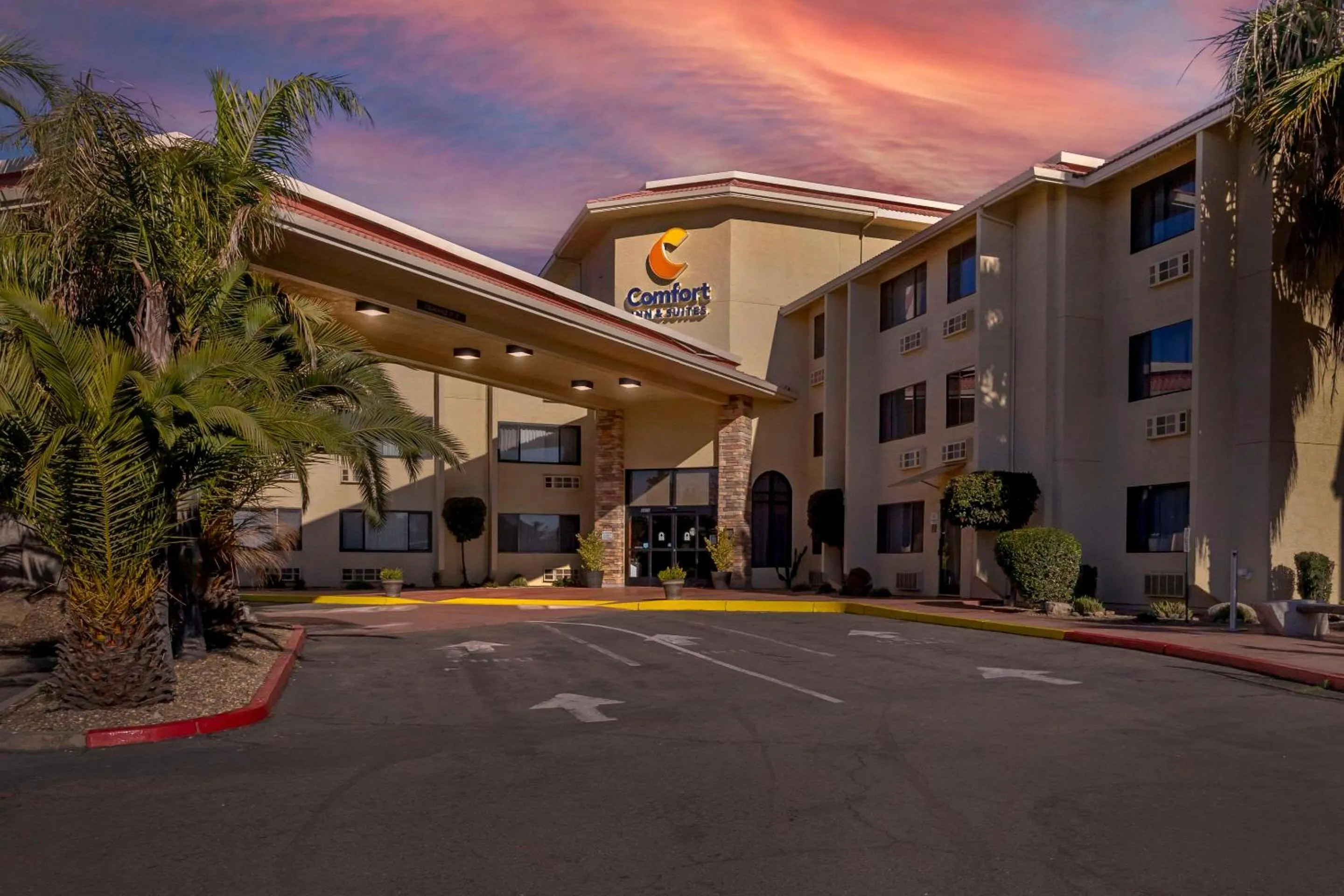 Property building in Comfort Inn & Suites Rocklin - Roseville