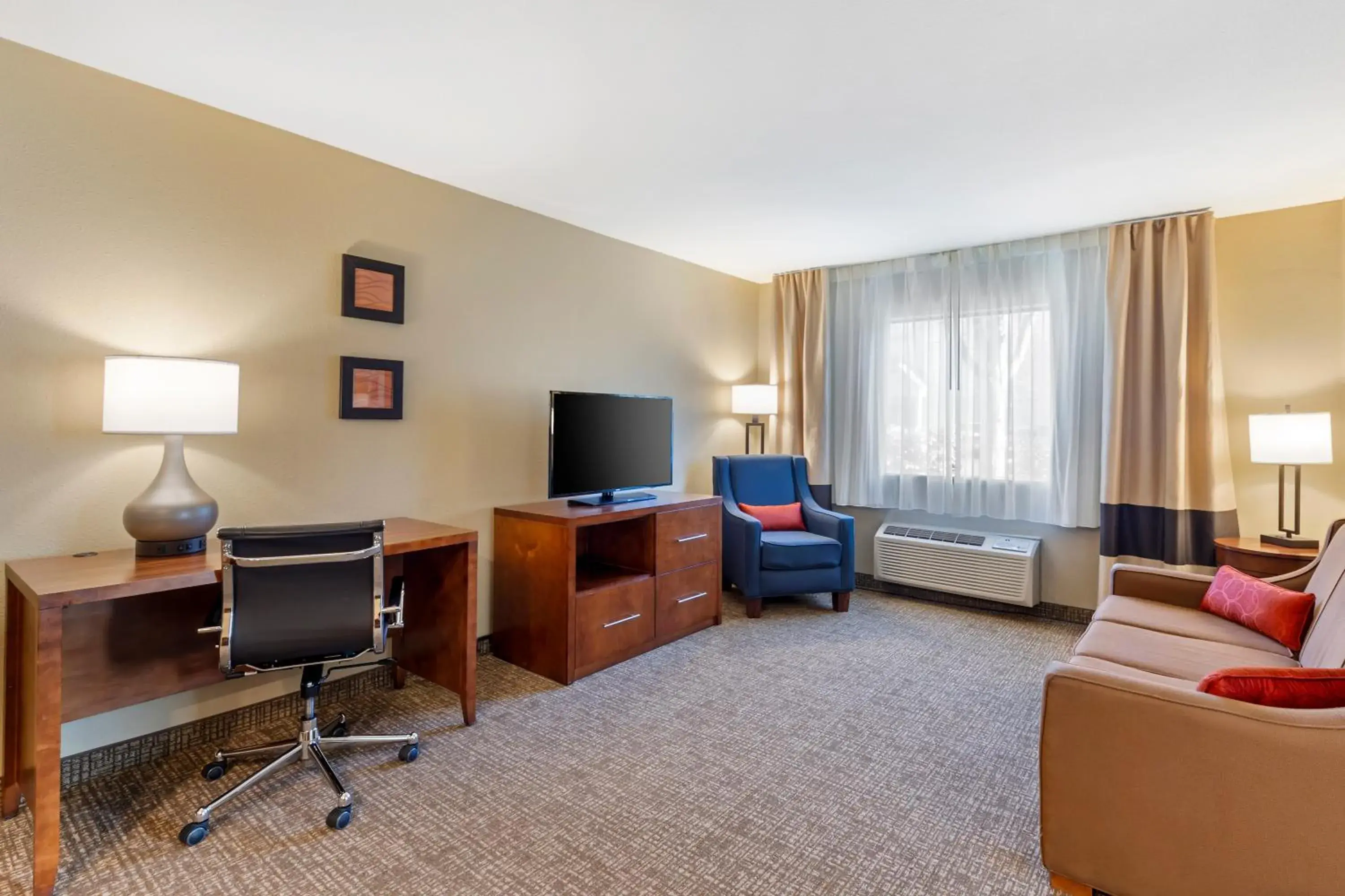 Two Bedroom King Suite - Accessible/Non-Smoking in Comfort Inn & Suites Rocklin - Roseville Two Bedroom King Suite - Accessible/Non-Smoking in Comfort Inn & Suites Rocklin - Roseville