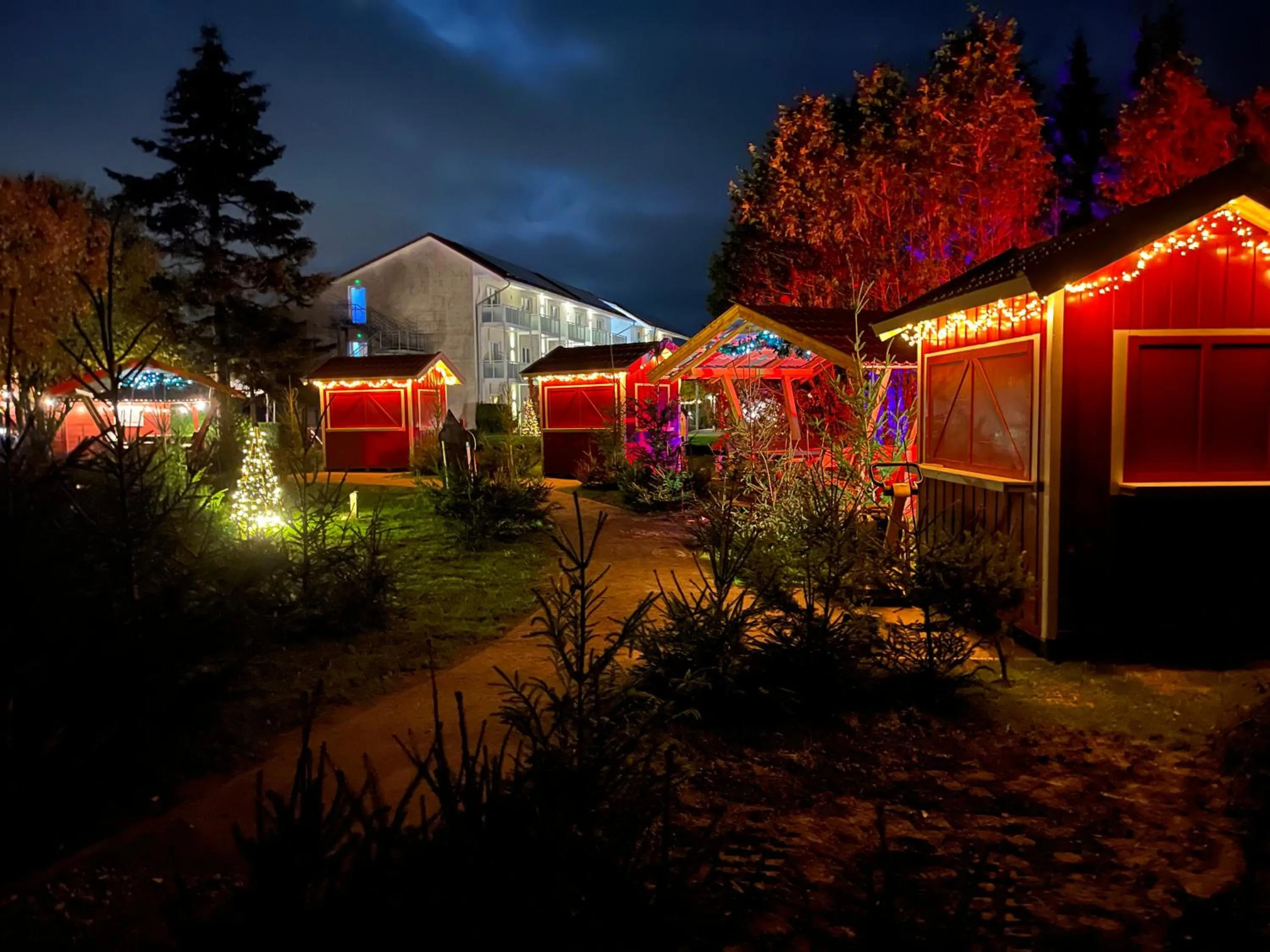 Evening entertainment in Komforthotel Butjadinger Tor