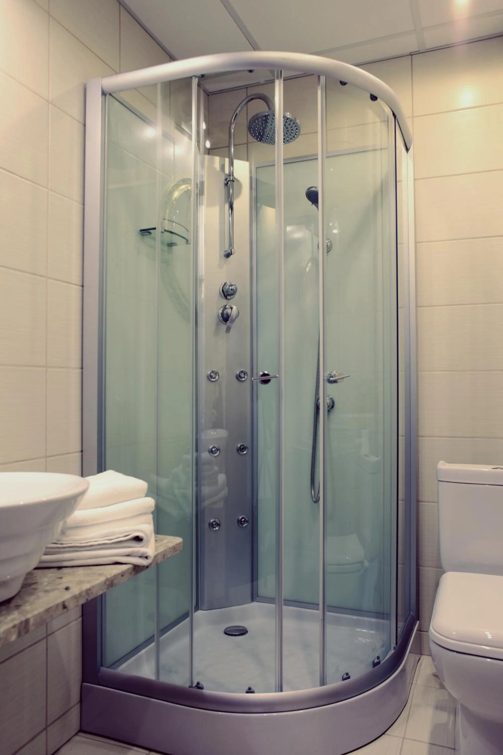 Shower in GLAMOUR - Restaurant & SPA