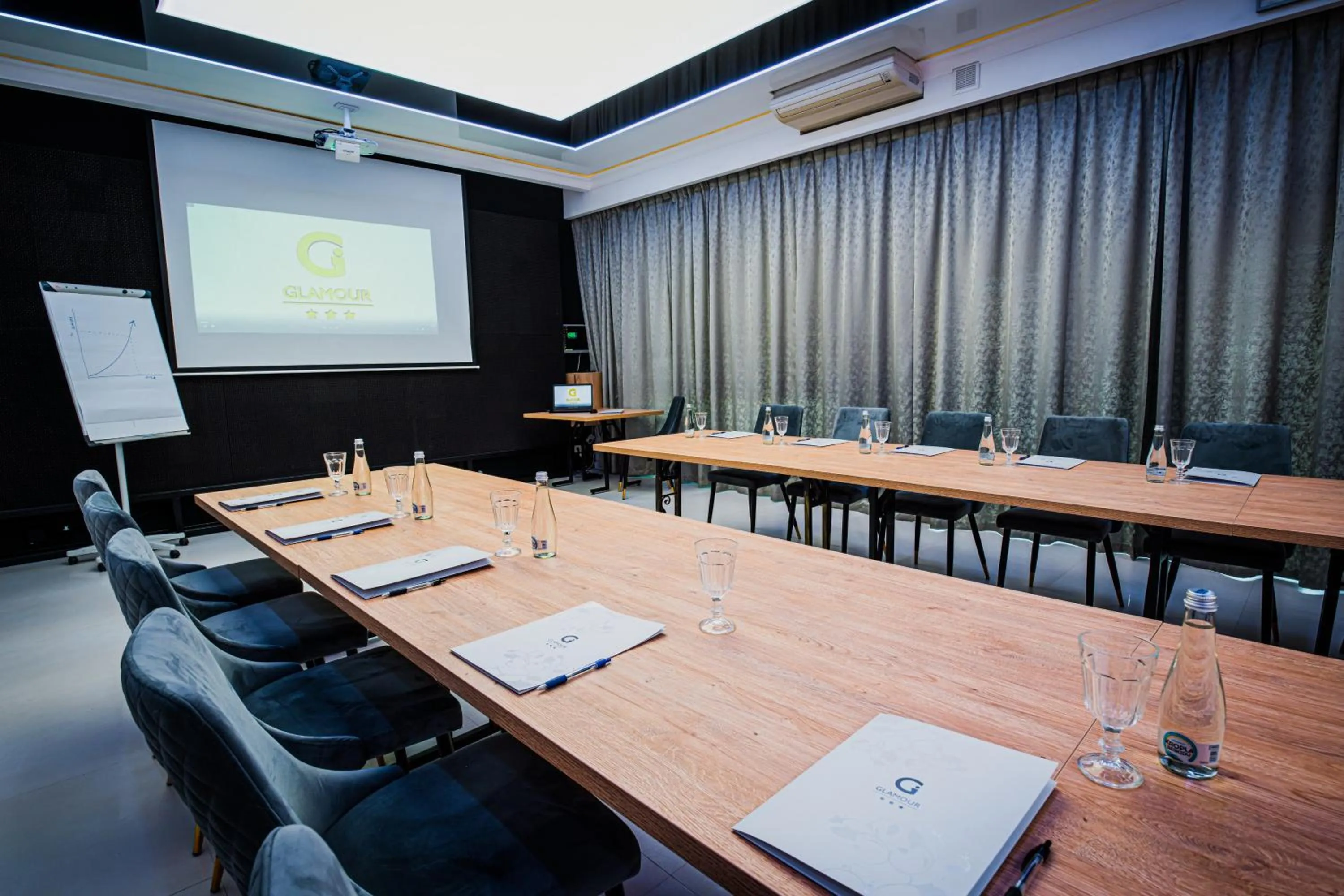 Meeting/conference room in GLAMOUR - Restaurant & SPA