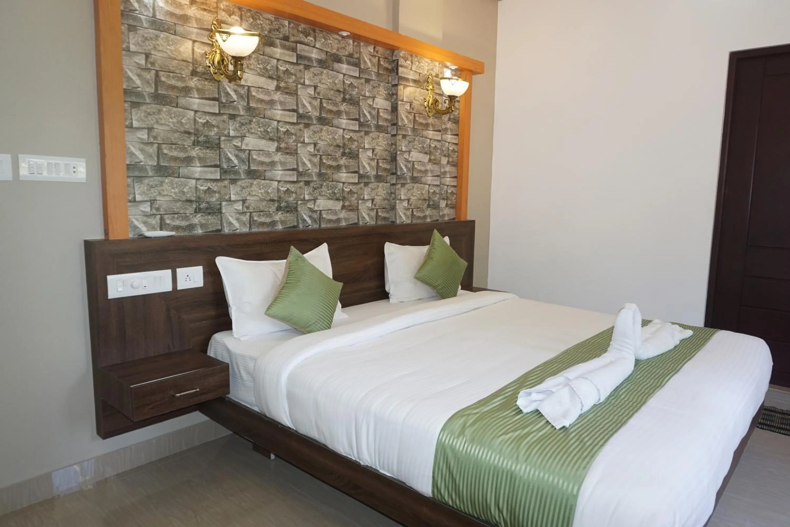 Bedroom, Bed in Hisham Residency