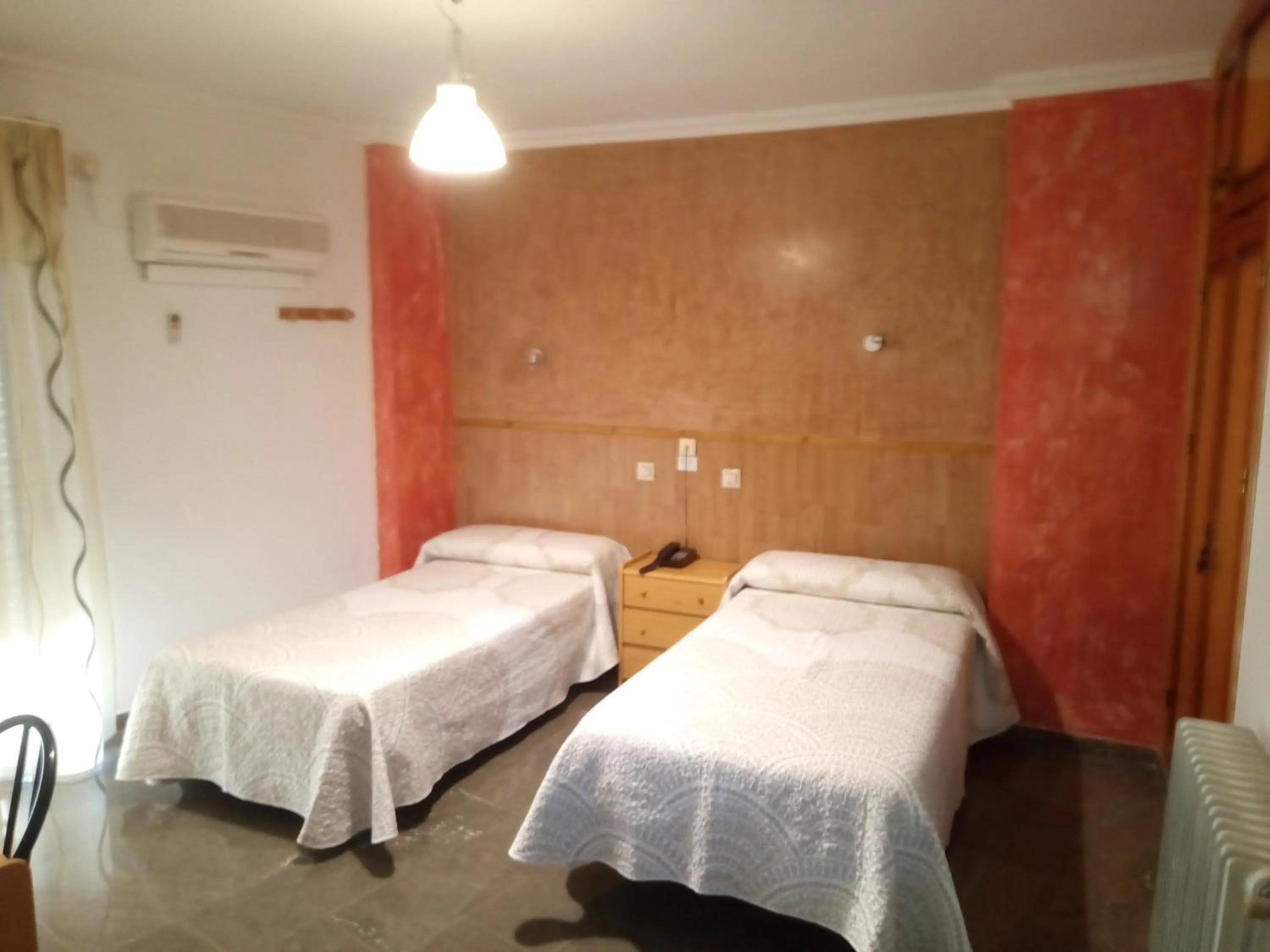 Bedroom, Bed in Hostal Manolete