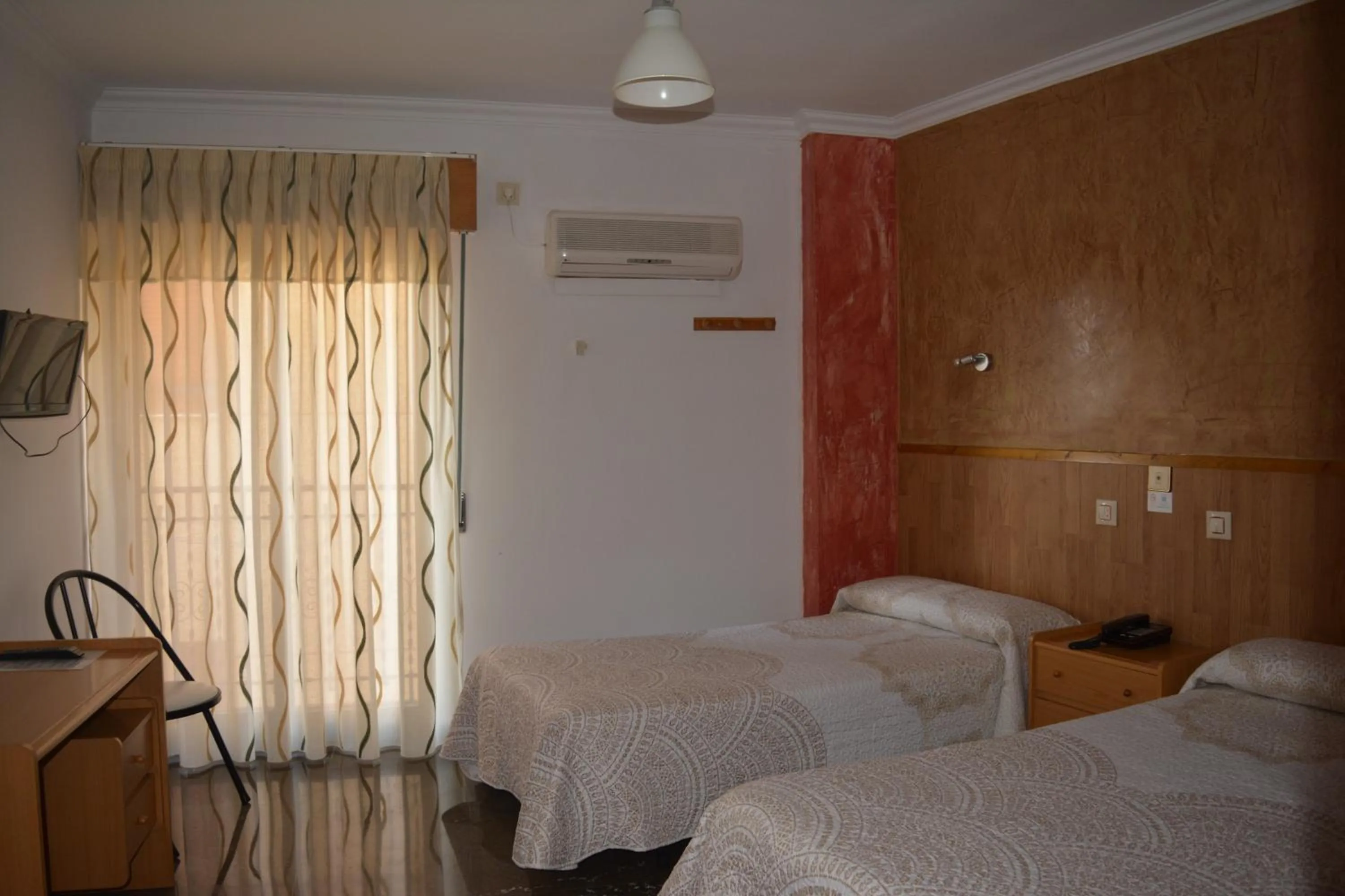 Bedroom, Bed in Hostal Manolete