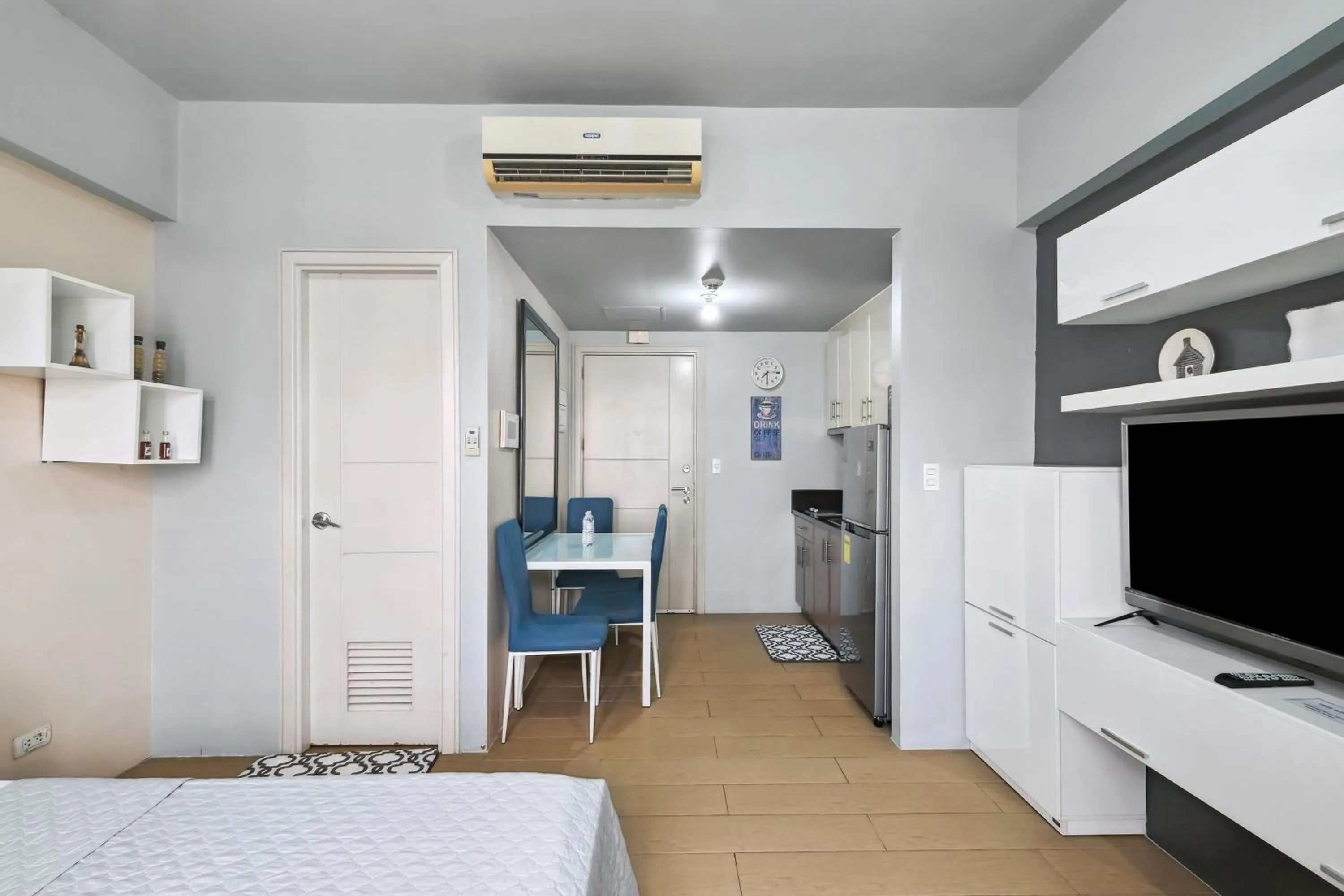 Bed in Tess and Tessha Condotel near T3 Airport