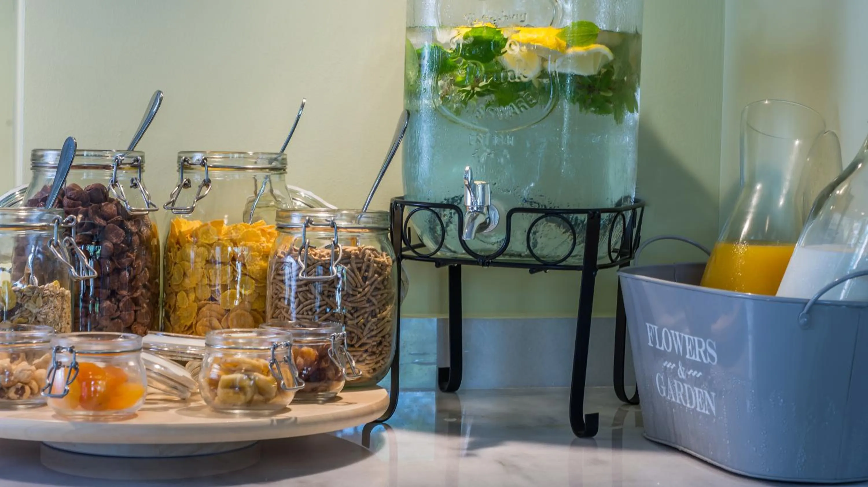 Buffet breakfast in Mirabilia Boutique Hotel