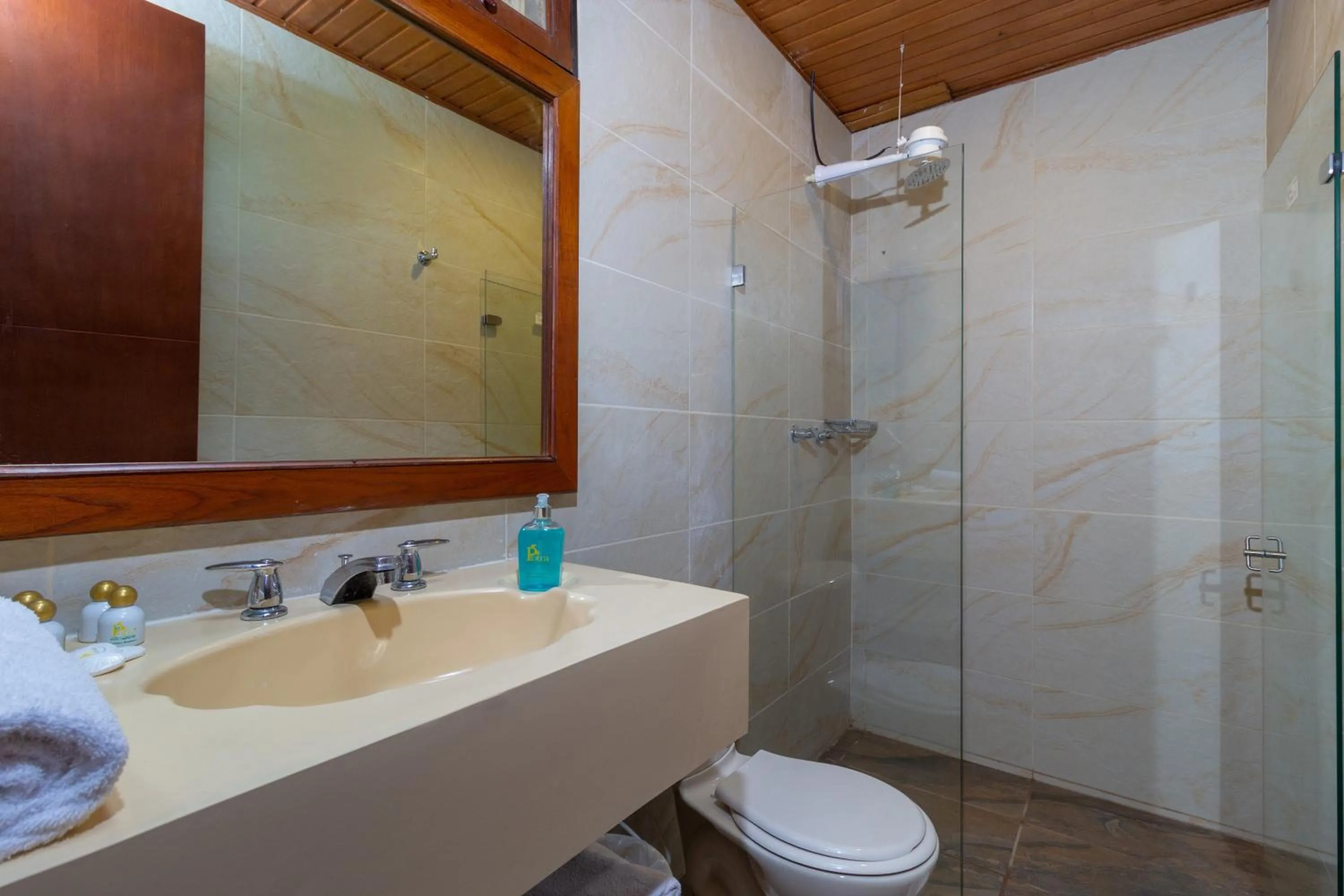 Bathroom in Hotel Campestre La Potra