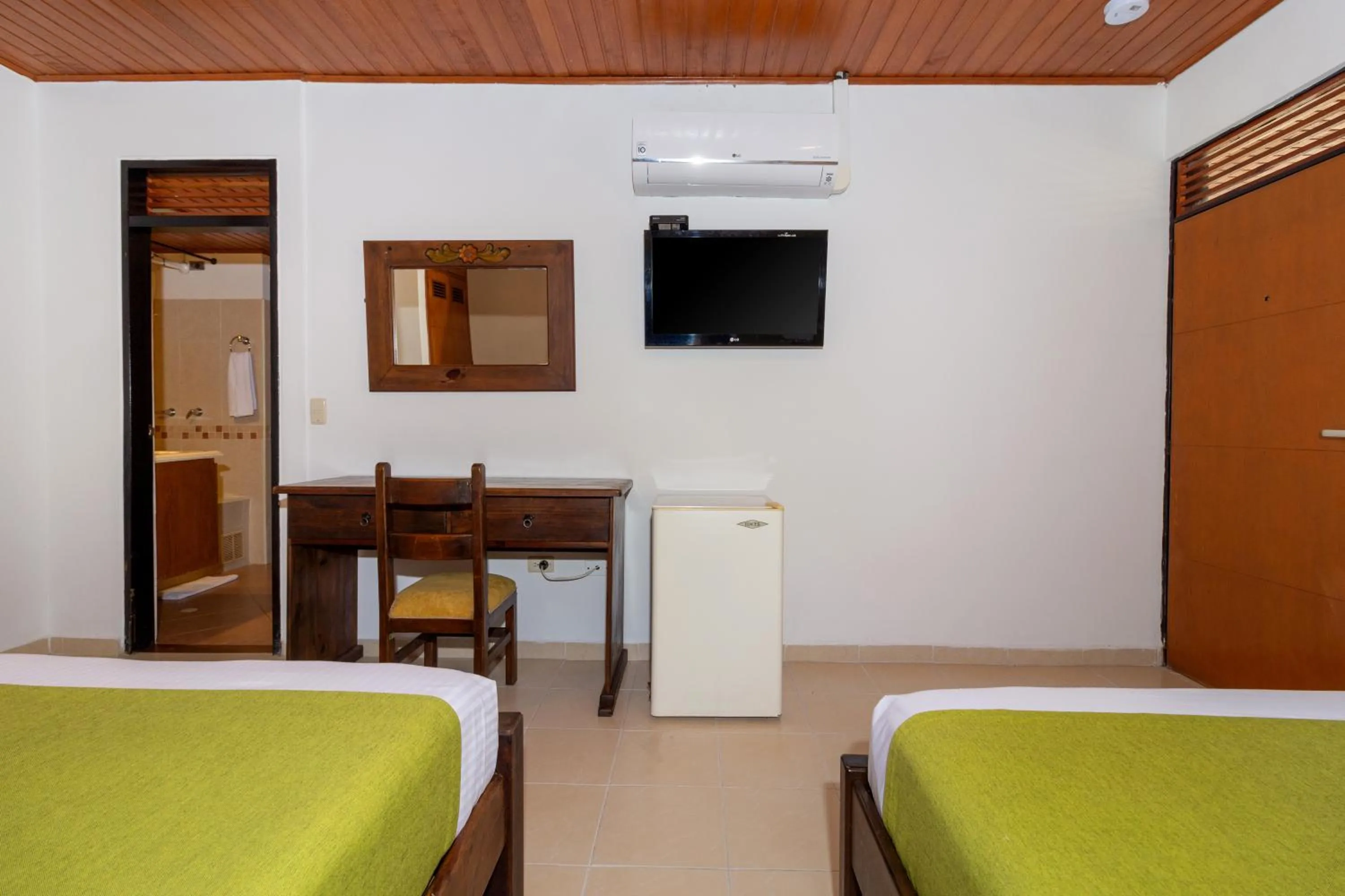 Photo of the whole room, Bed in Hotel Campestre La Potra