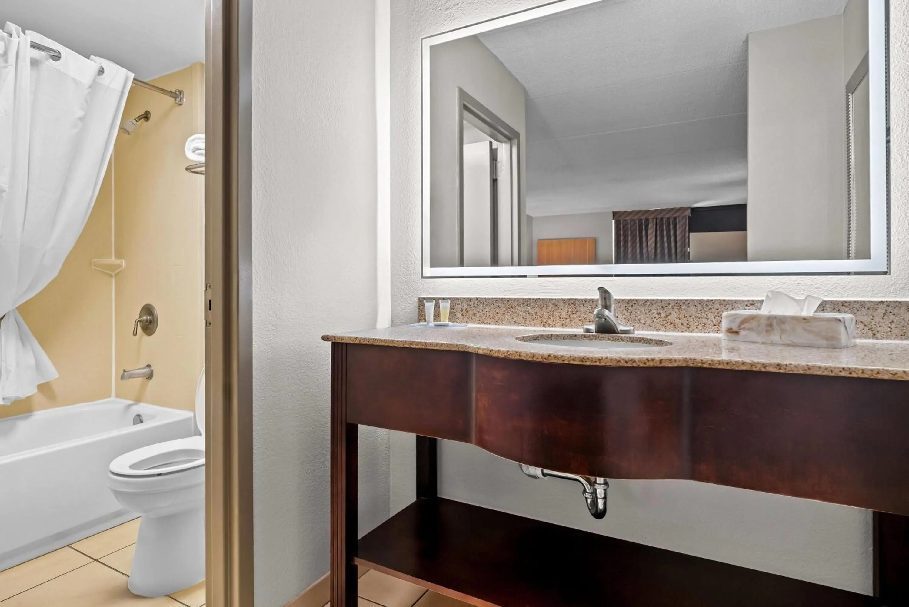 Bathroom in Days Inn by Wyndham Statesboro