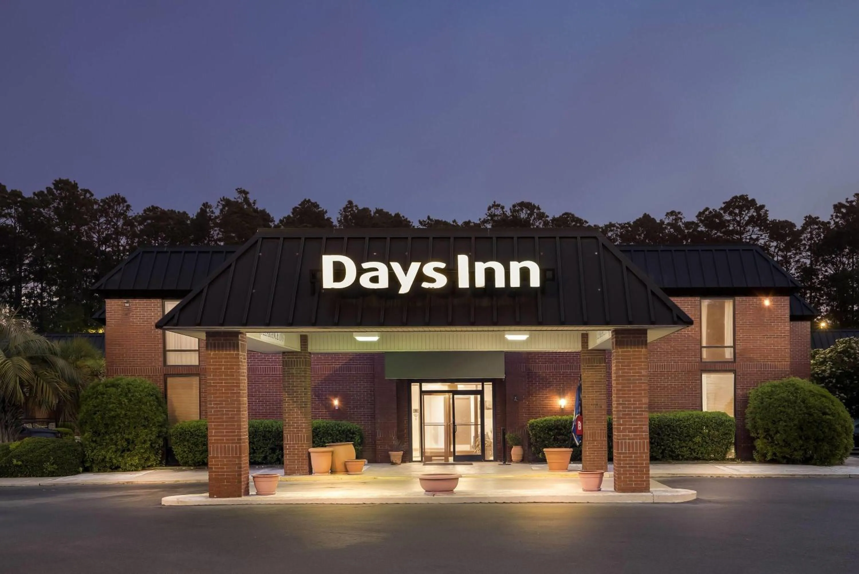 Property building in Days Inn by Wyndham Statesboro