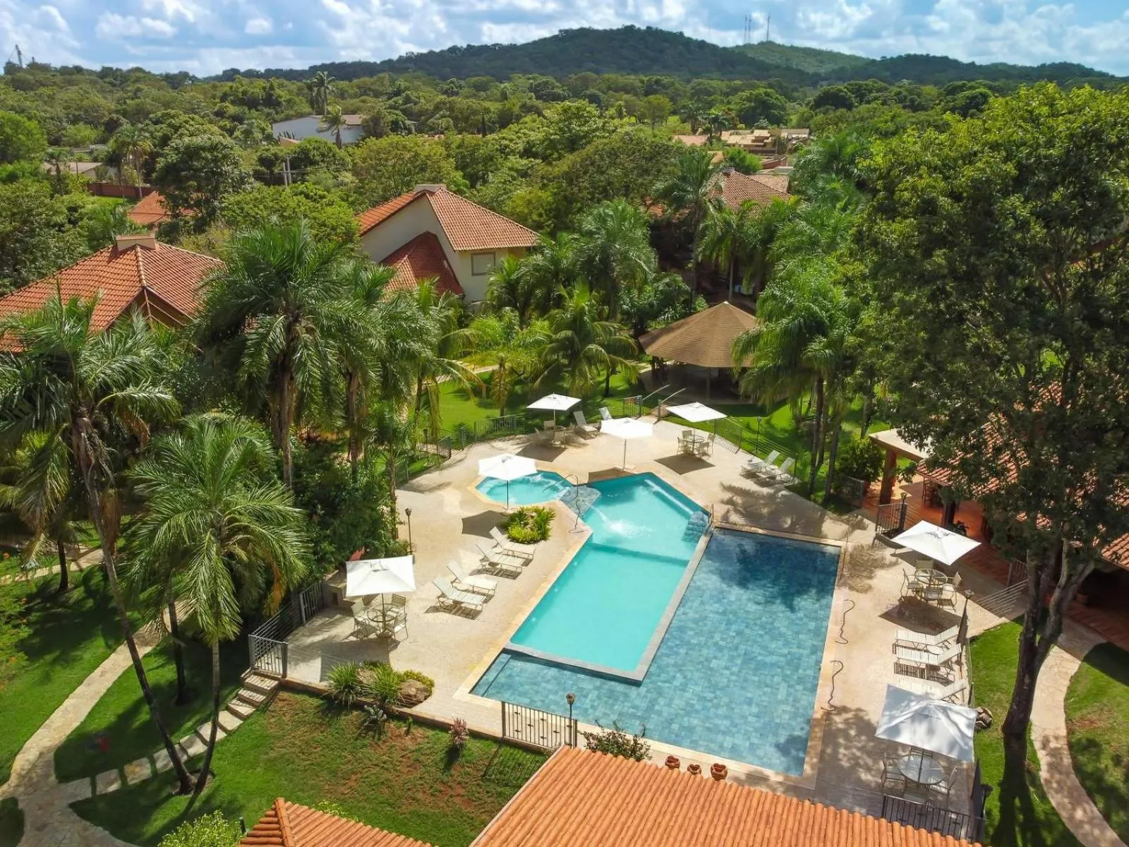 Swimming pool in Hotel Pousada Águas de Bonito