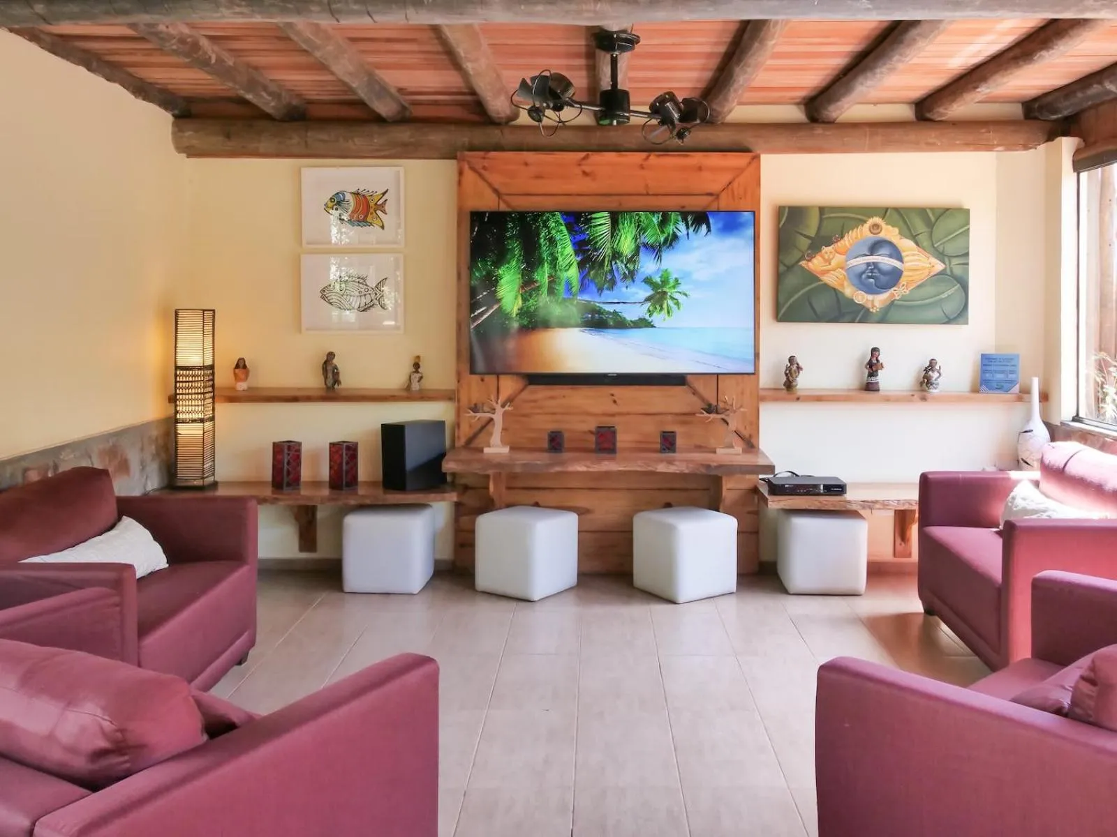 Communal lounge/ TV room in Hotel Pousada Águas de Bonito