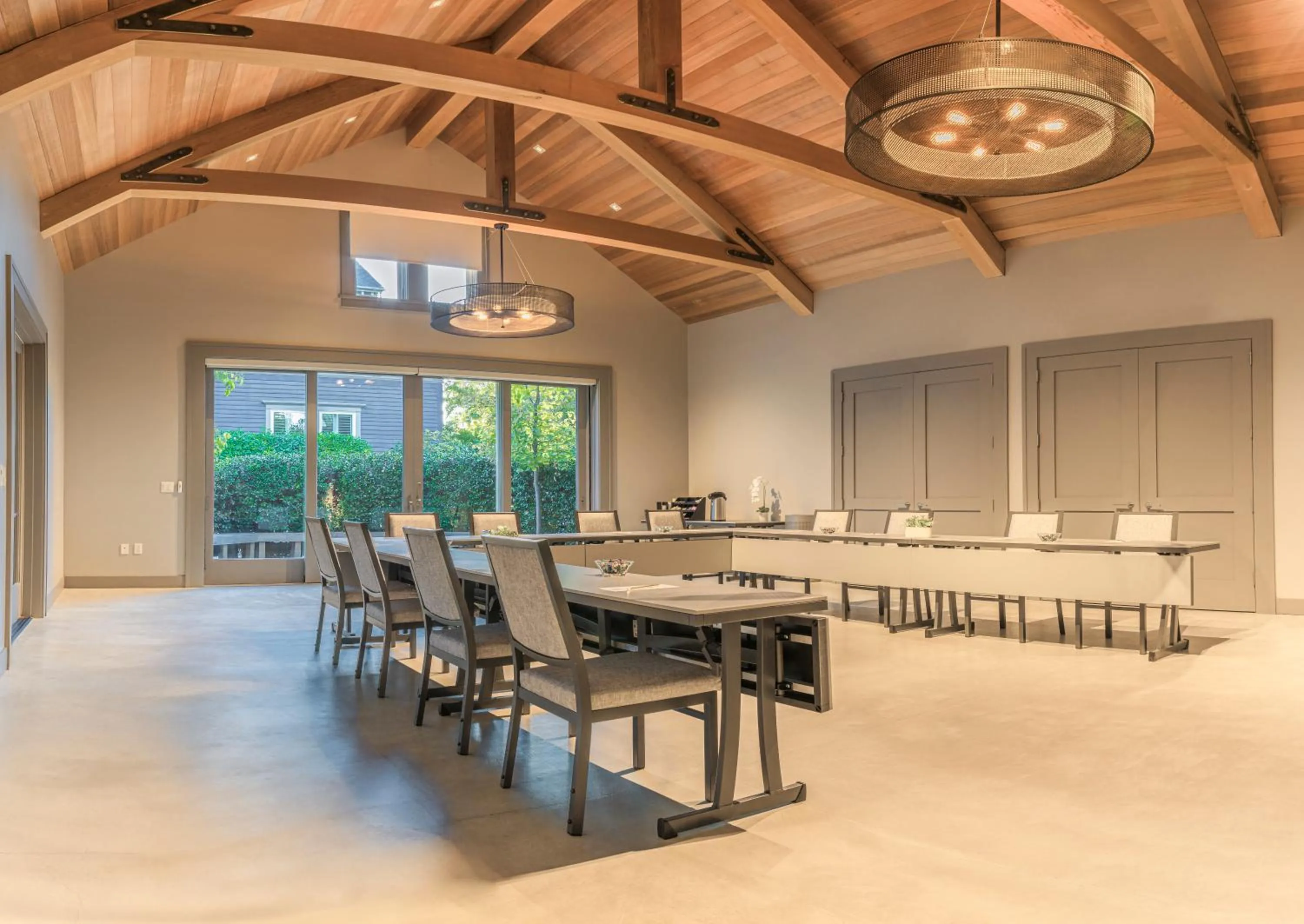 Meeting/conference room in SENZA Hotel