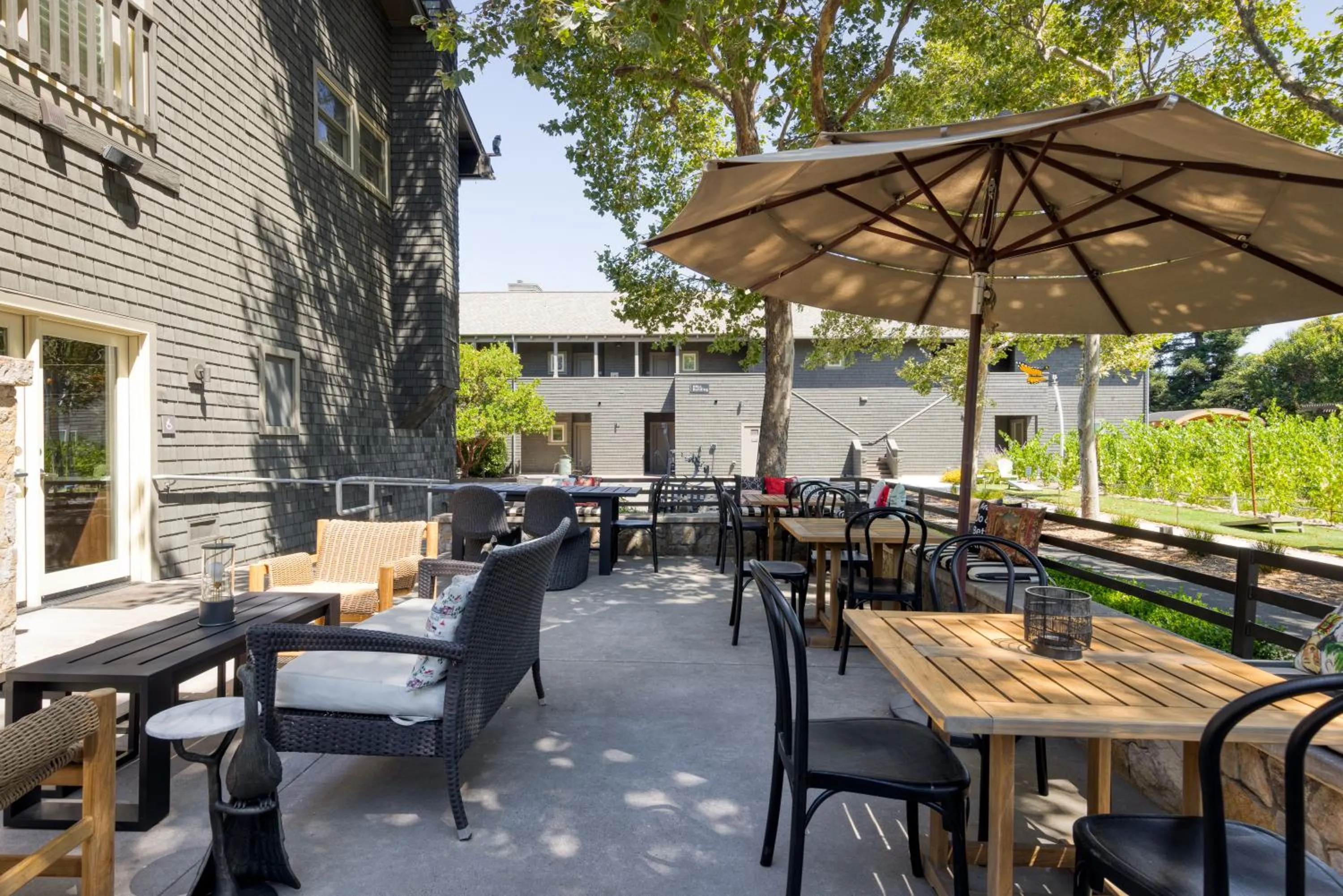 Patio in SENZA Hotel