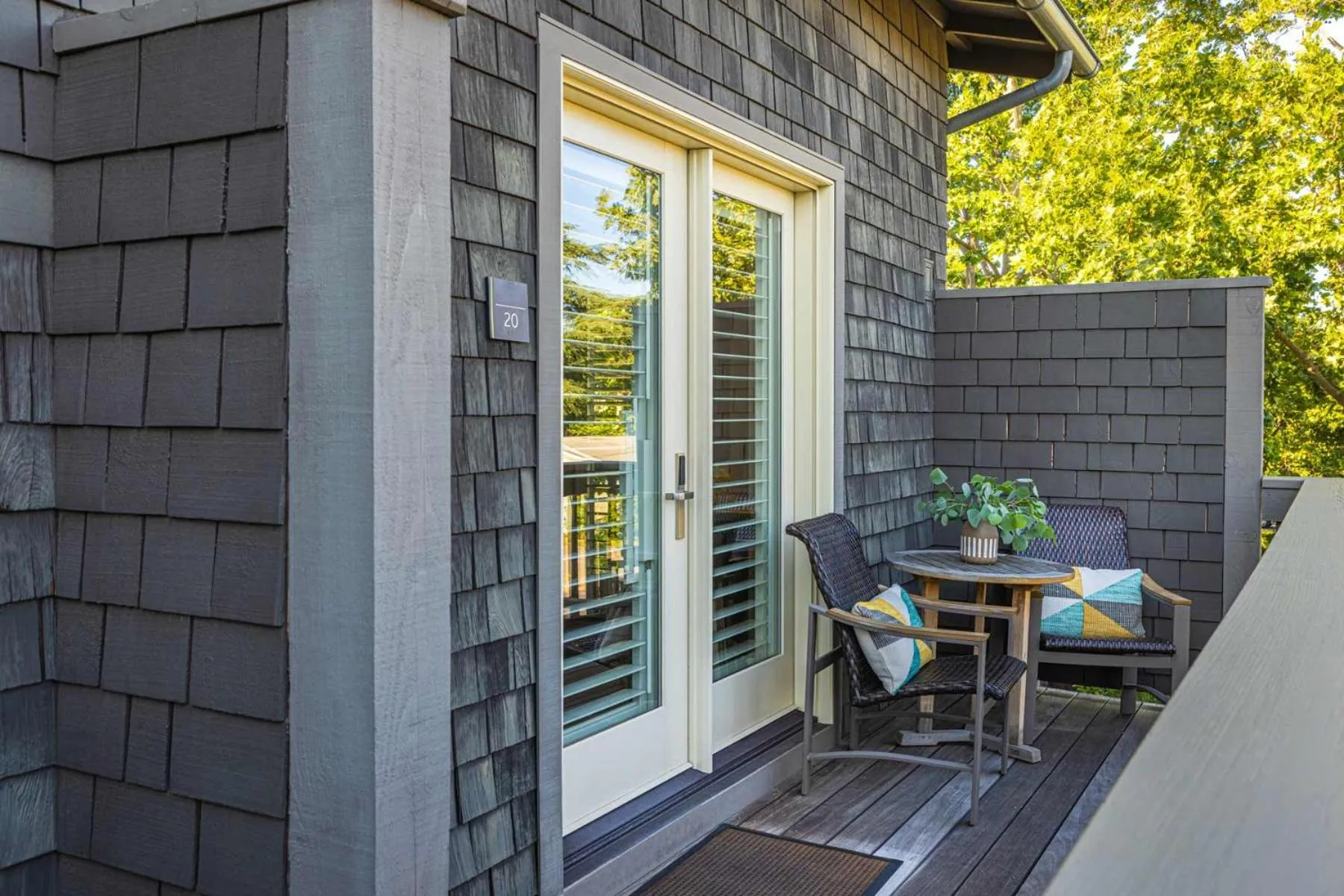 Patio in SENZA Hotel