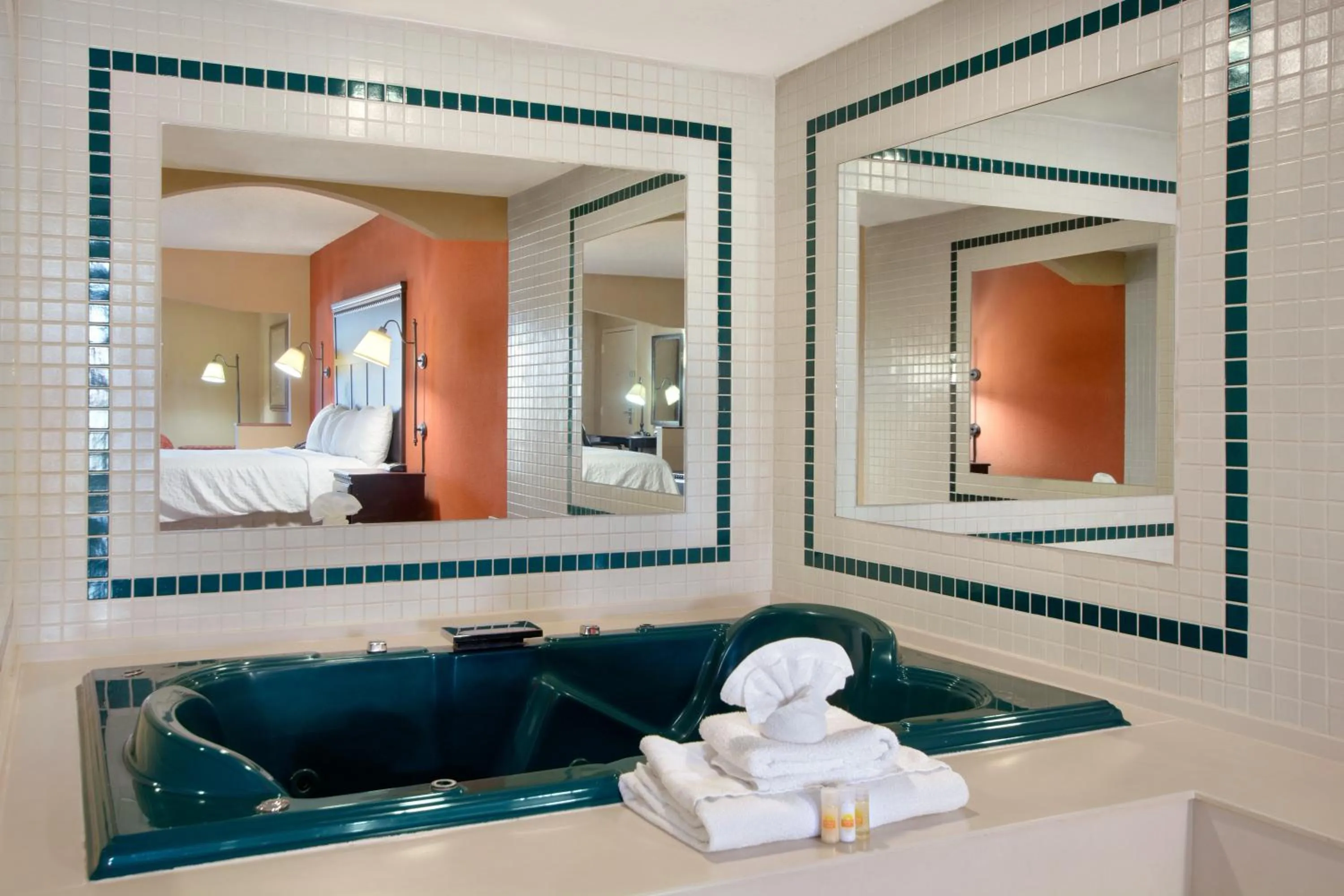 Other, Bed in Days Inn by Wyndham Longview South