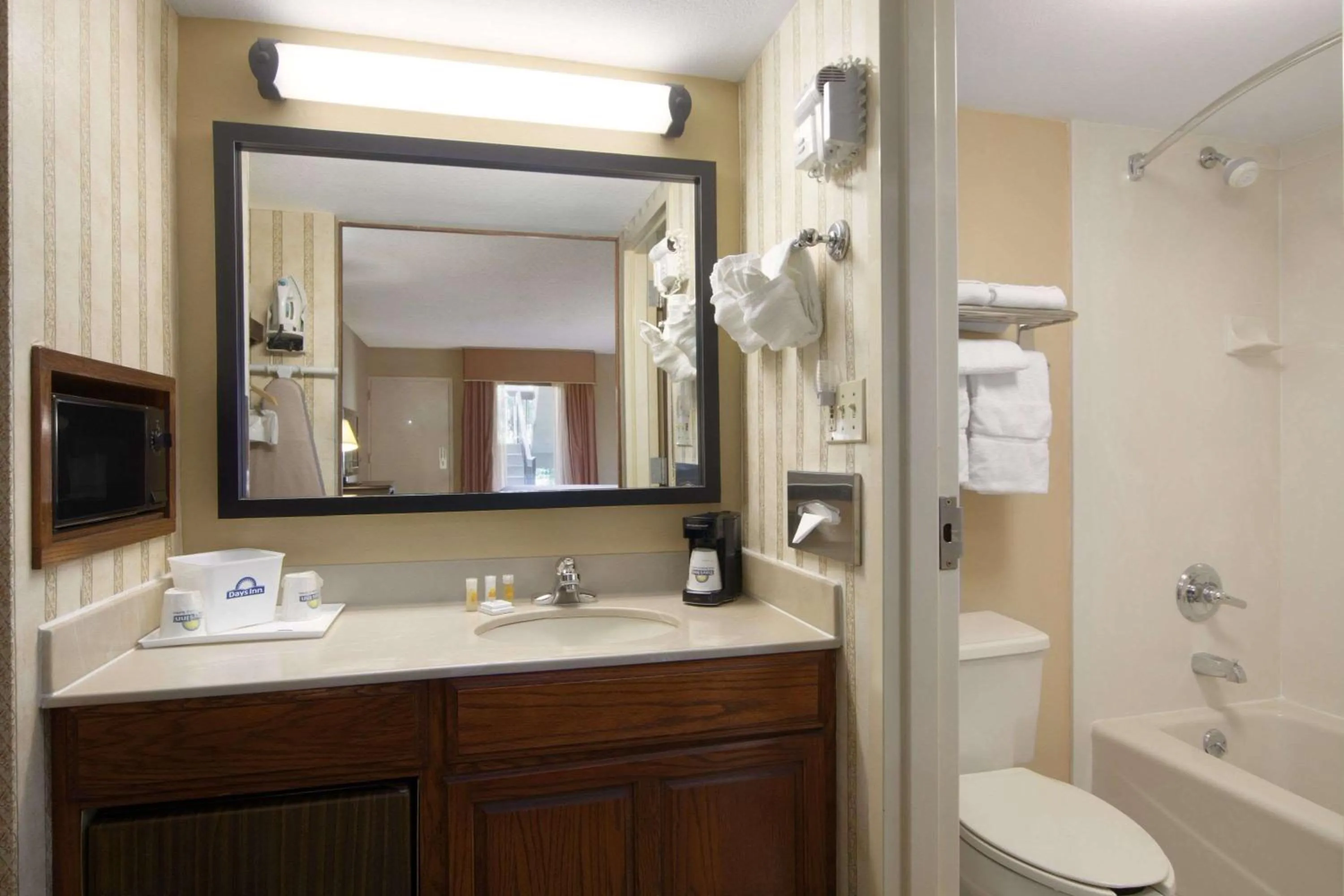 Bathroom in Days Inn by Wyndham Longview South