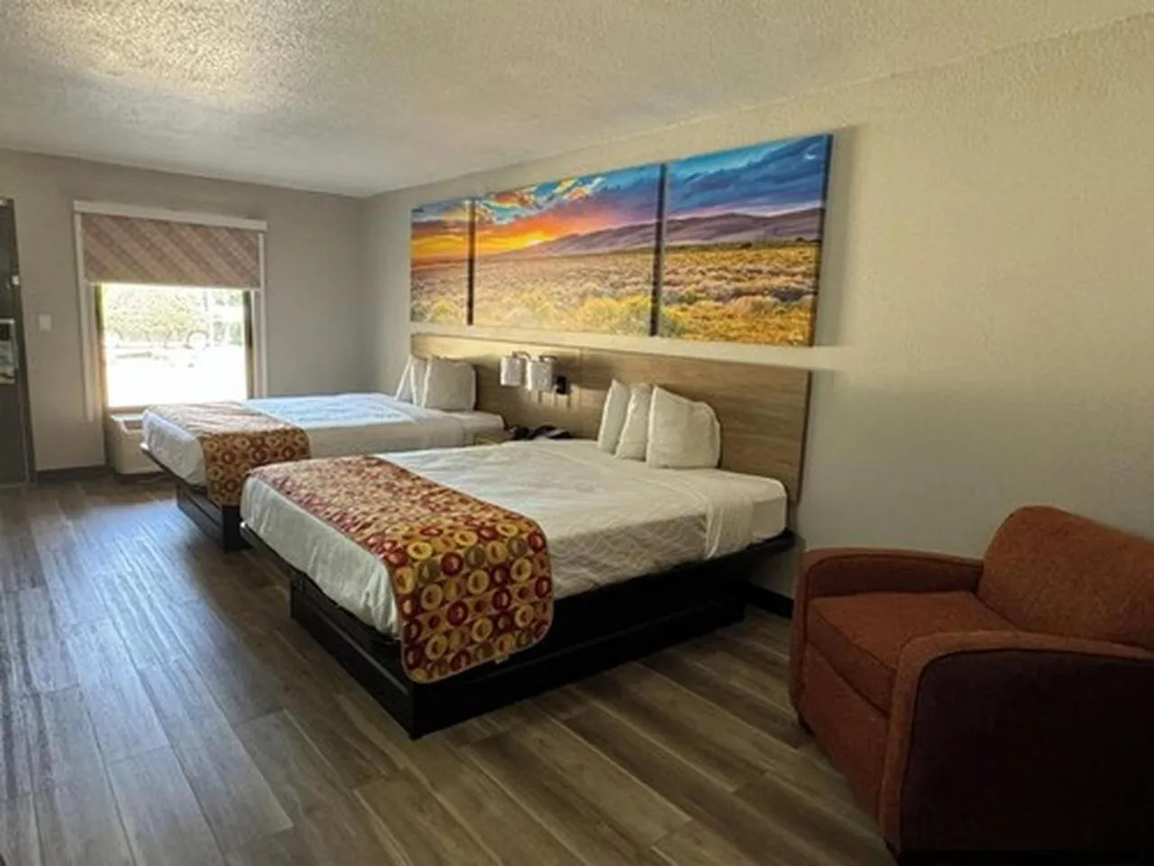 Bedroom, Bed in Days Inn by Wyndham Longview South
