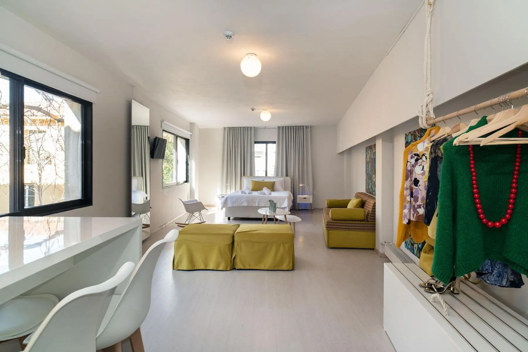 Living room, Bed in Plaka Heart