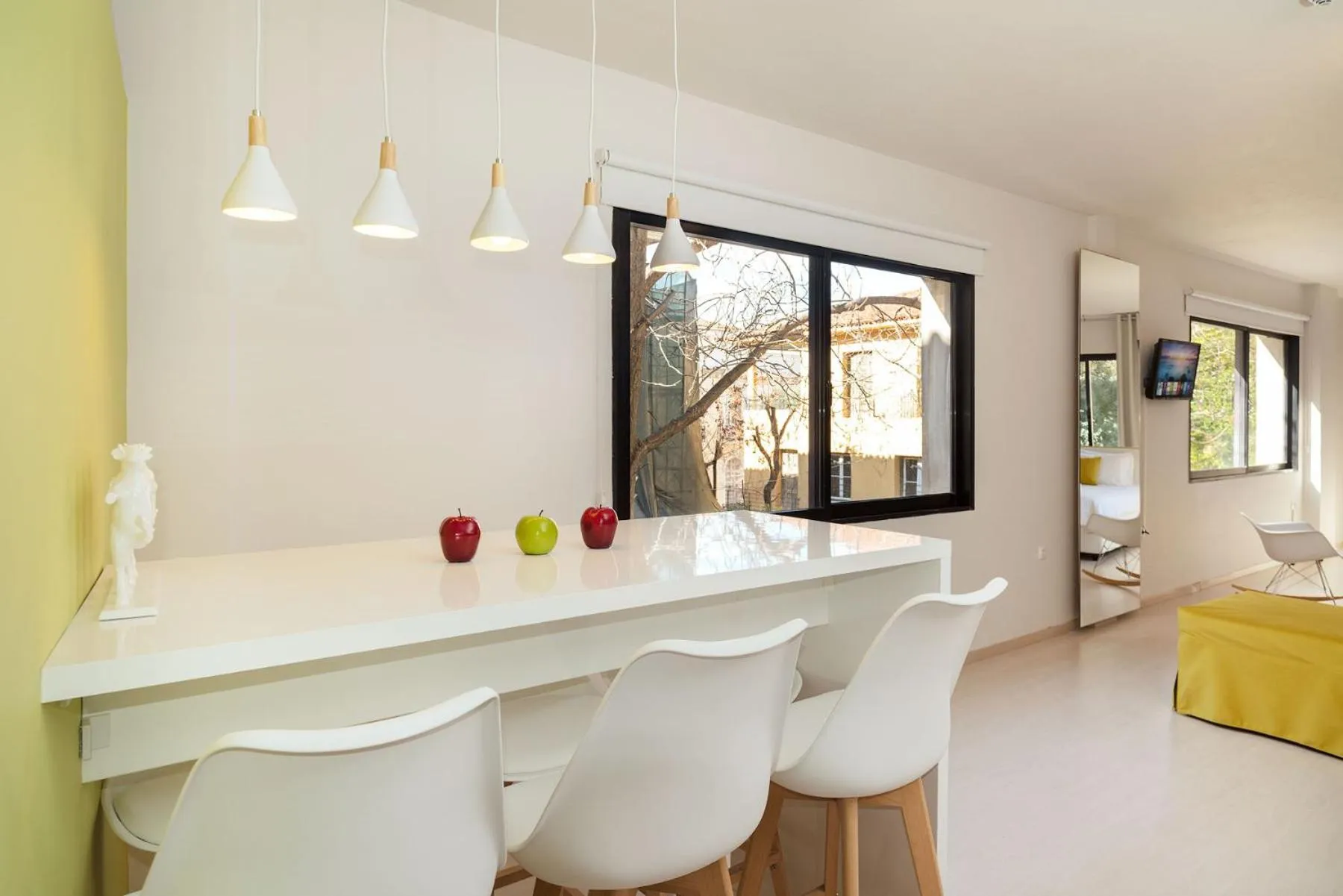 Dining area in Plaka Heart