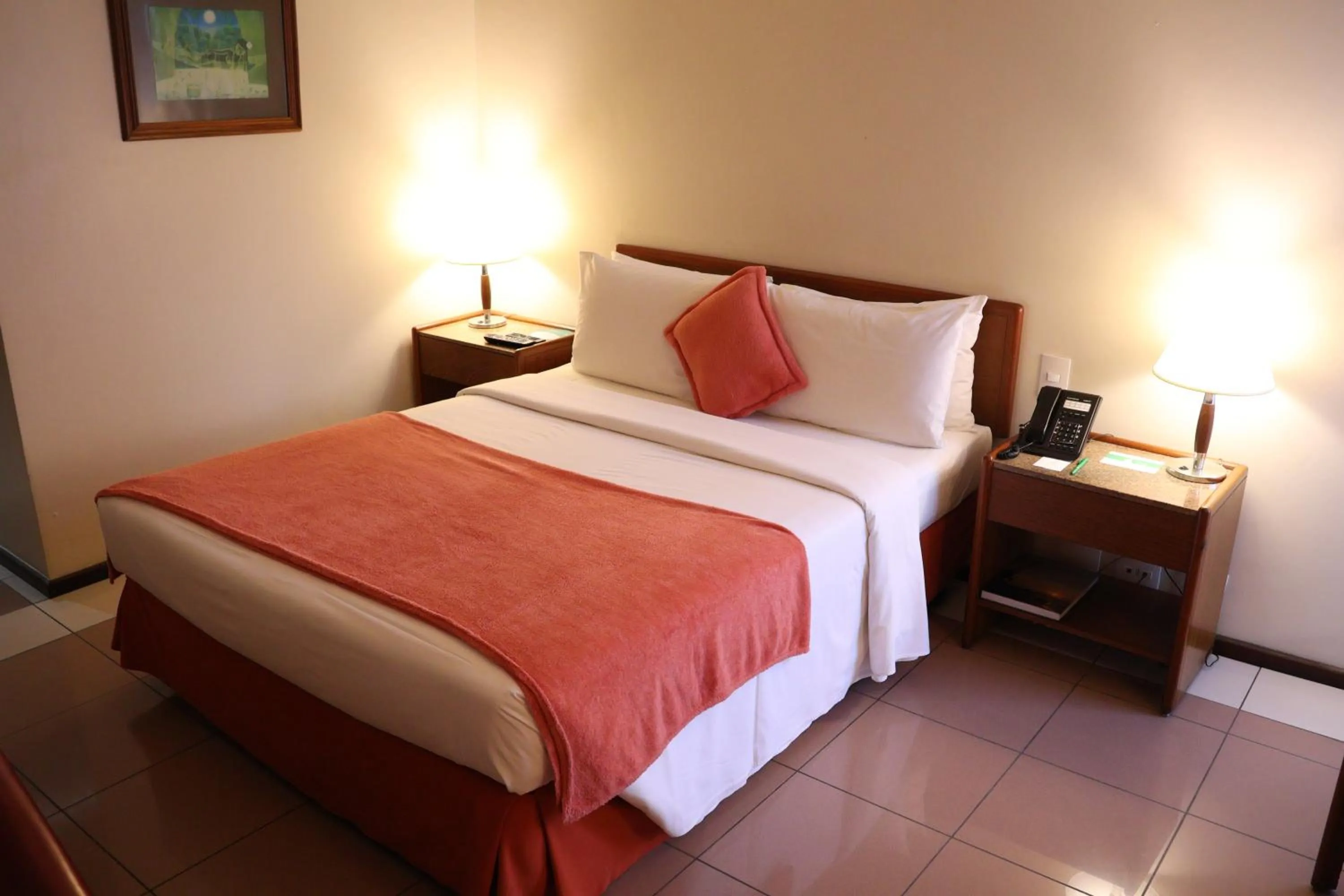 Bedroom, Bed in Hotel Princesa Louçã