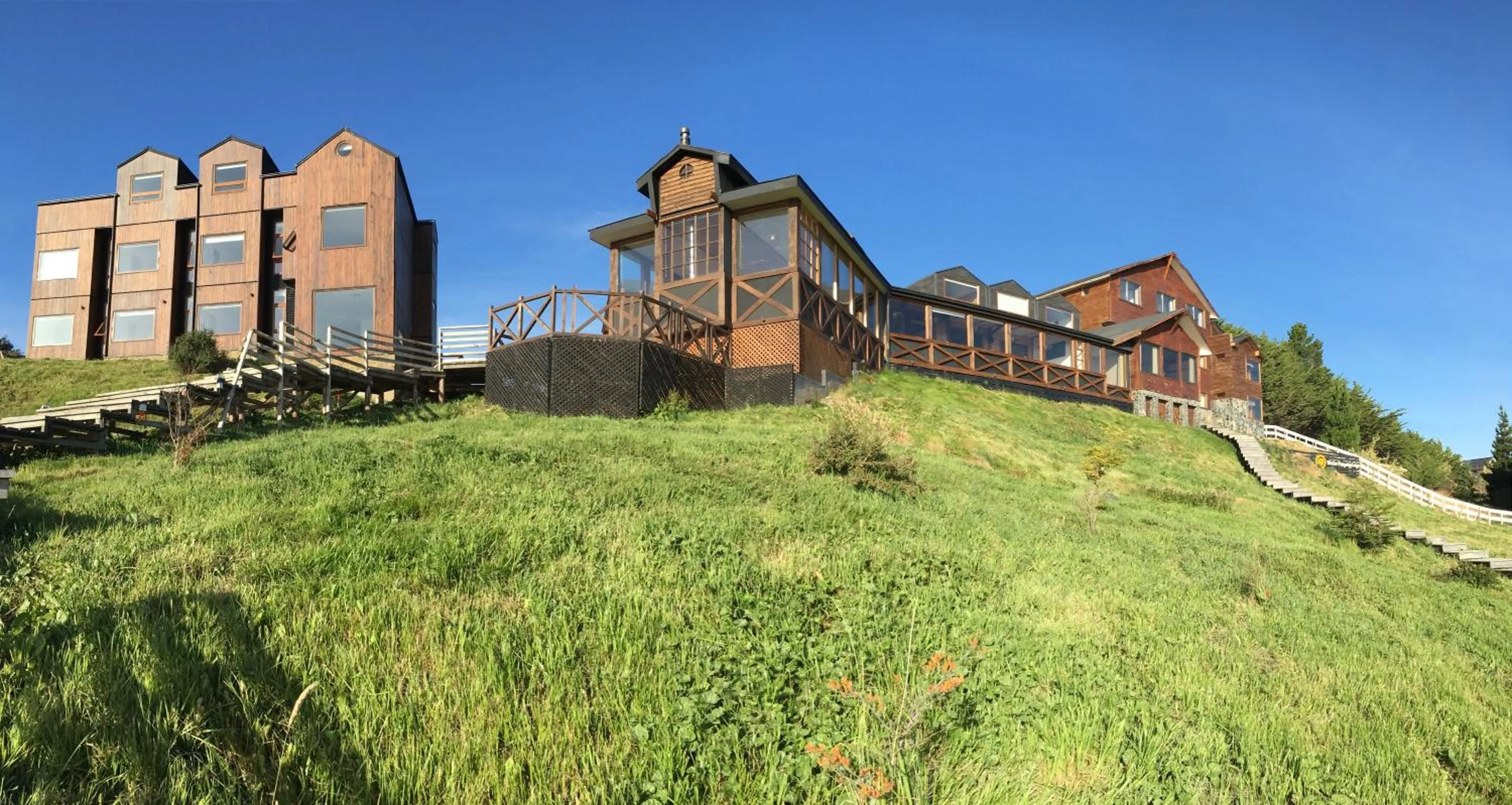 Facade/entrance in Weskar Lodge Hotel