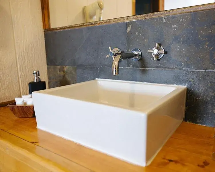 Triple Room in Weskar Lodge Hotel Triple Room in Weskar Lodge Hotel