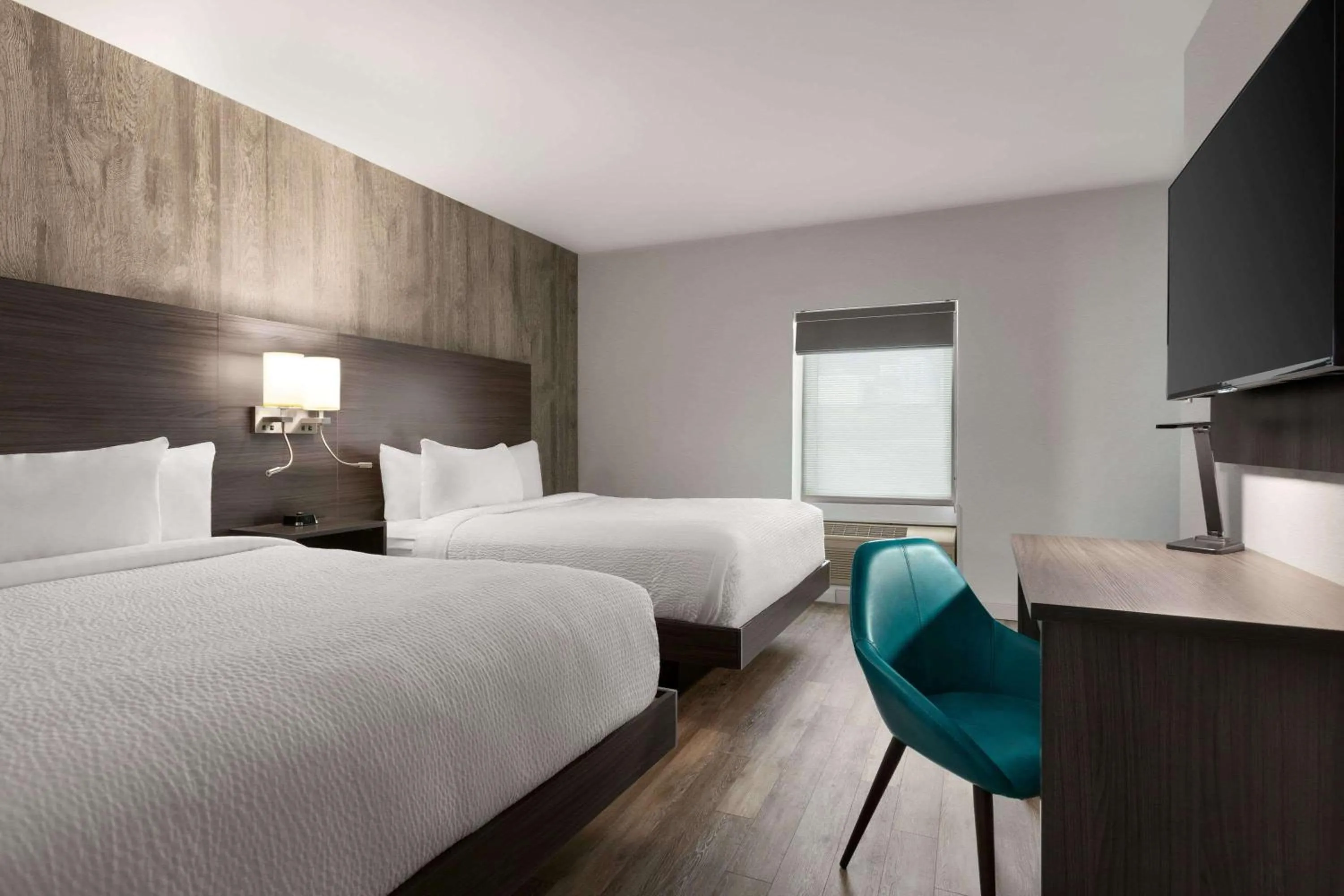 Photo of the whole room, Bed in Days Inn by Wyndham Saint John