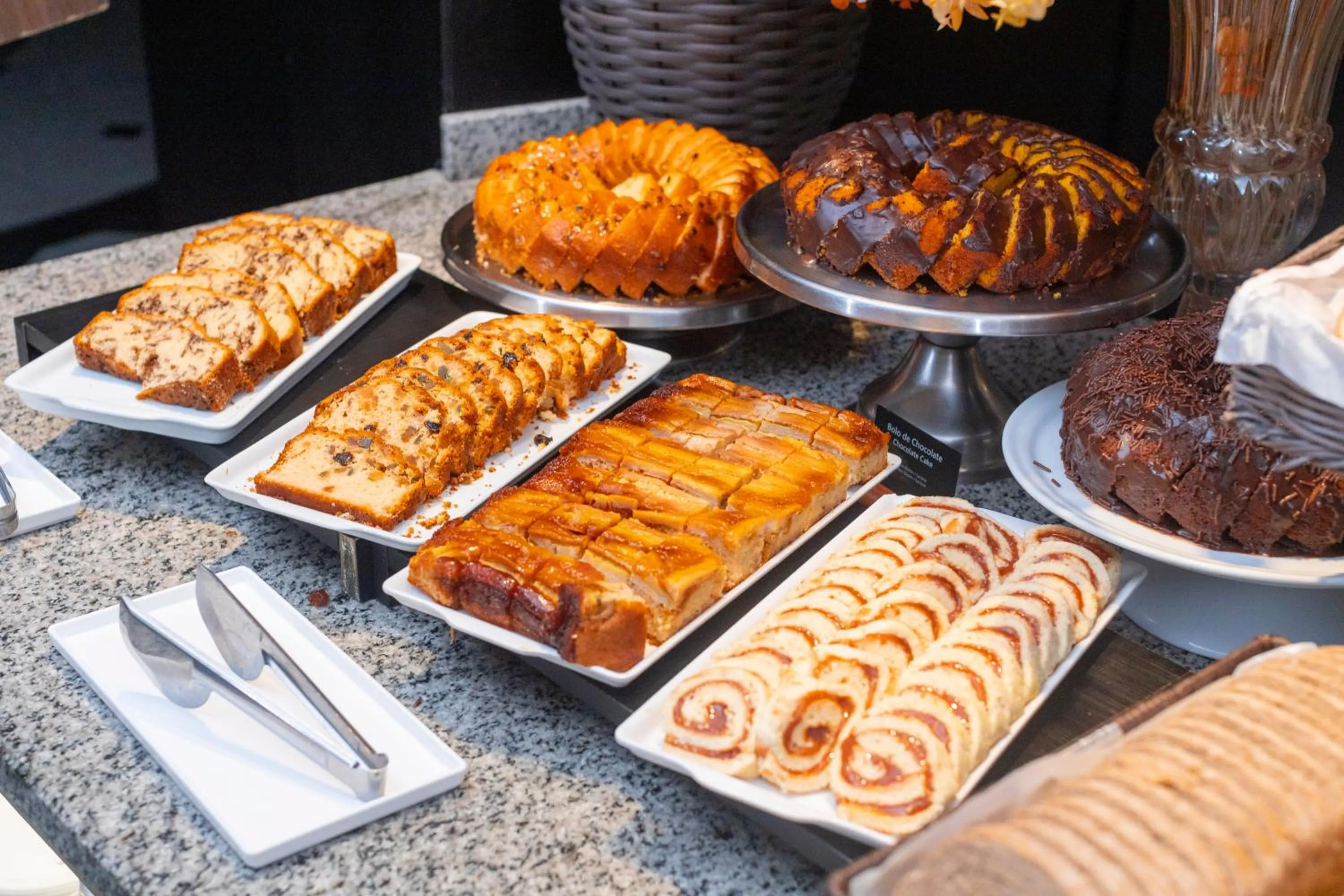 Food in Wyndham Golden Foz Suítes