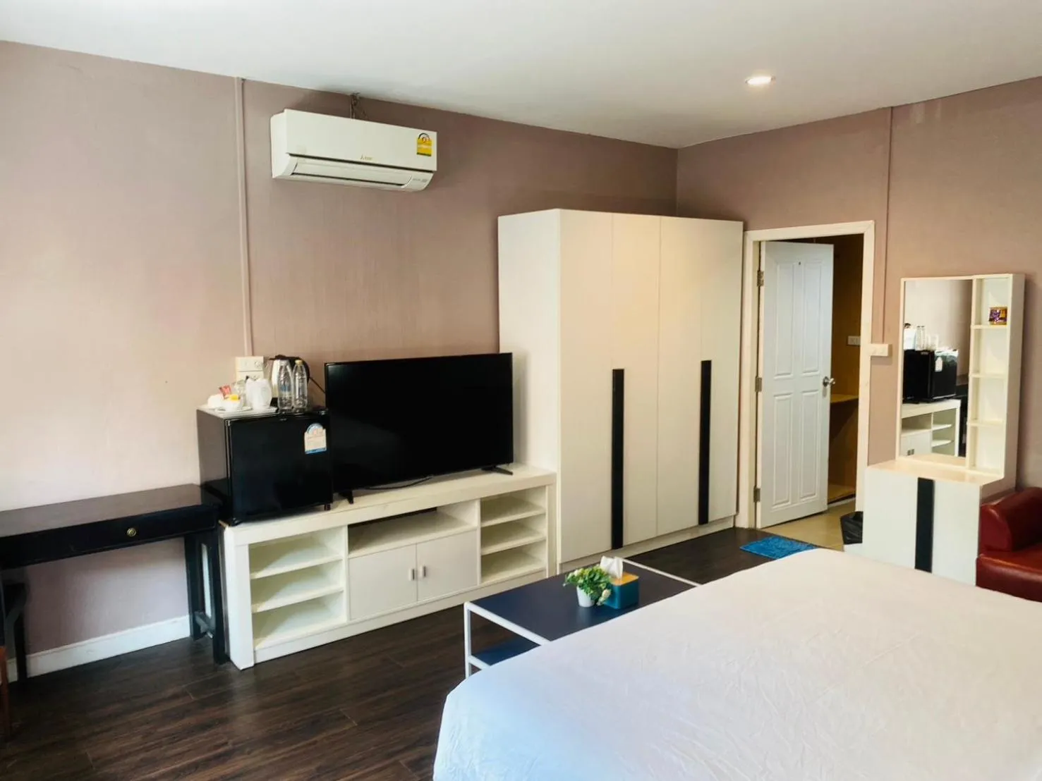 Area and facilities, Bed in Bella Vista Beach Resort Koh Lipe