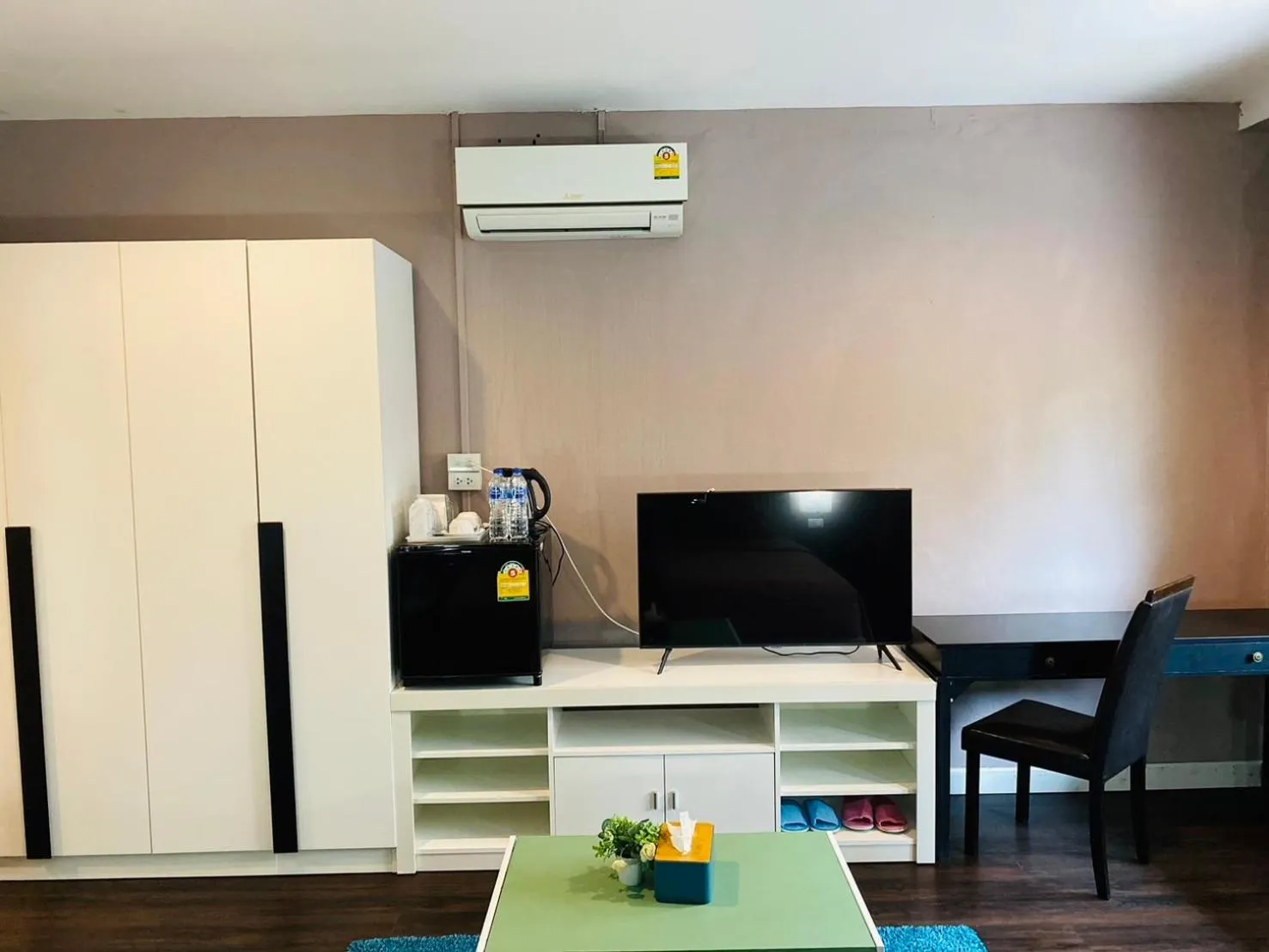 TV and multimedia in Bella Vista Beach Resort Koh Lipe