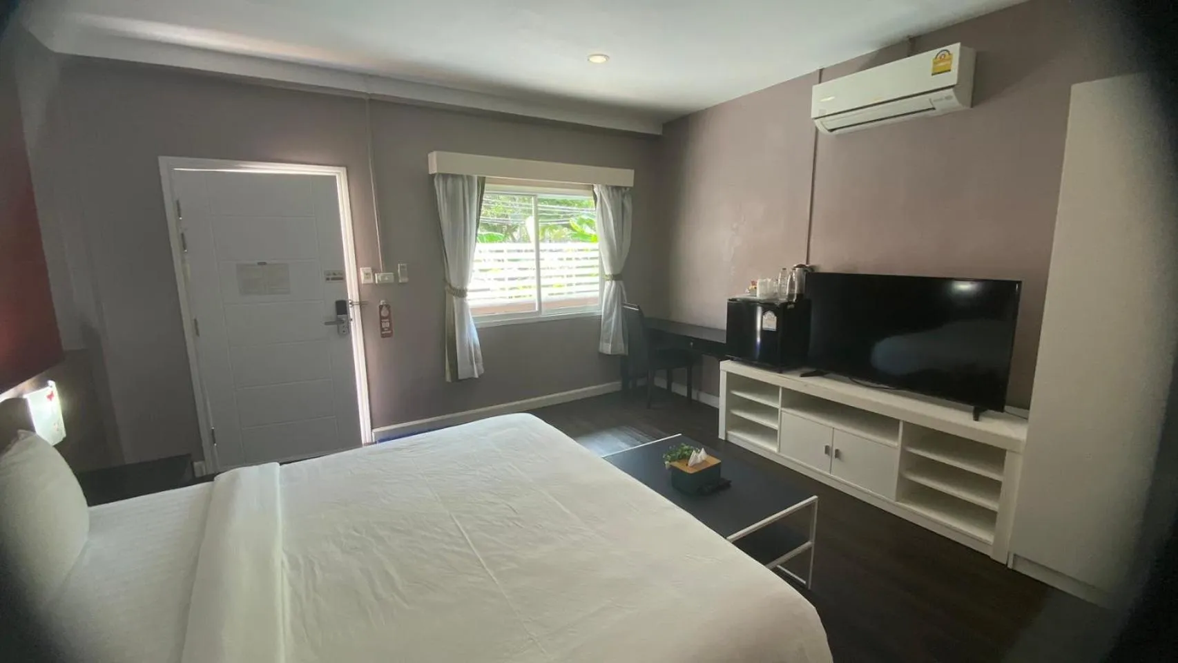 Bedroom, Bed in Bella Vista Beach Resort Koh Lipe