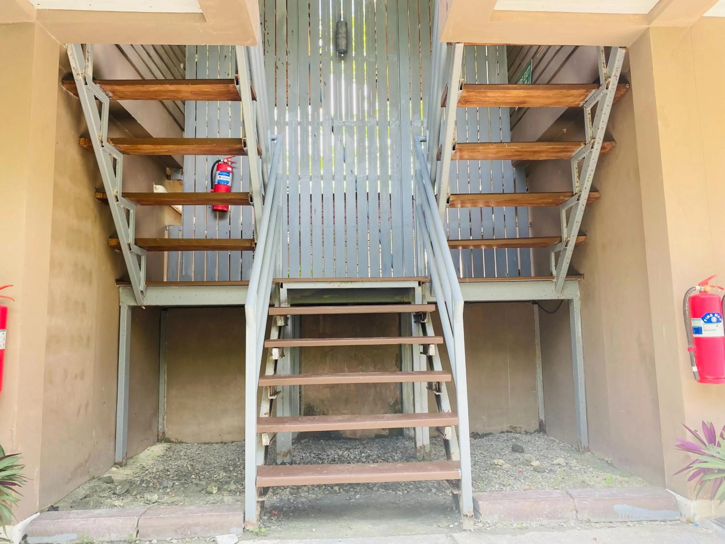 Area and facilities in Bella Vista Beach Resort Koh Lipe