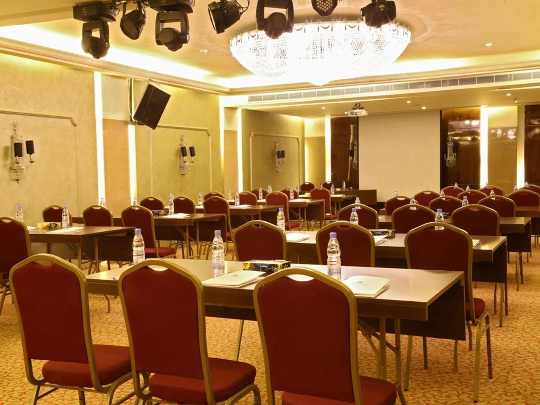 Banquet/Function facilities in Lancaster Suites Raouche