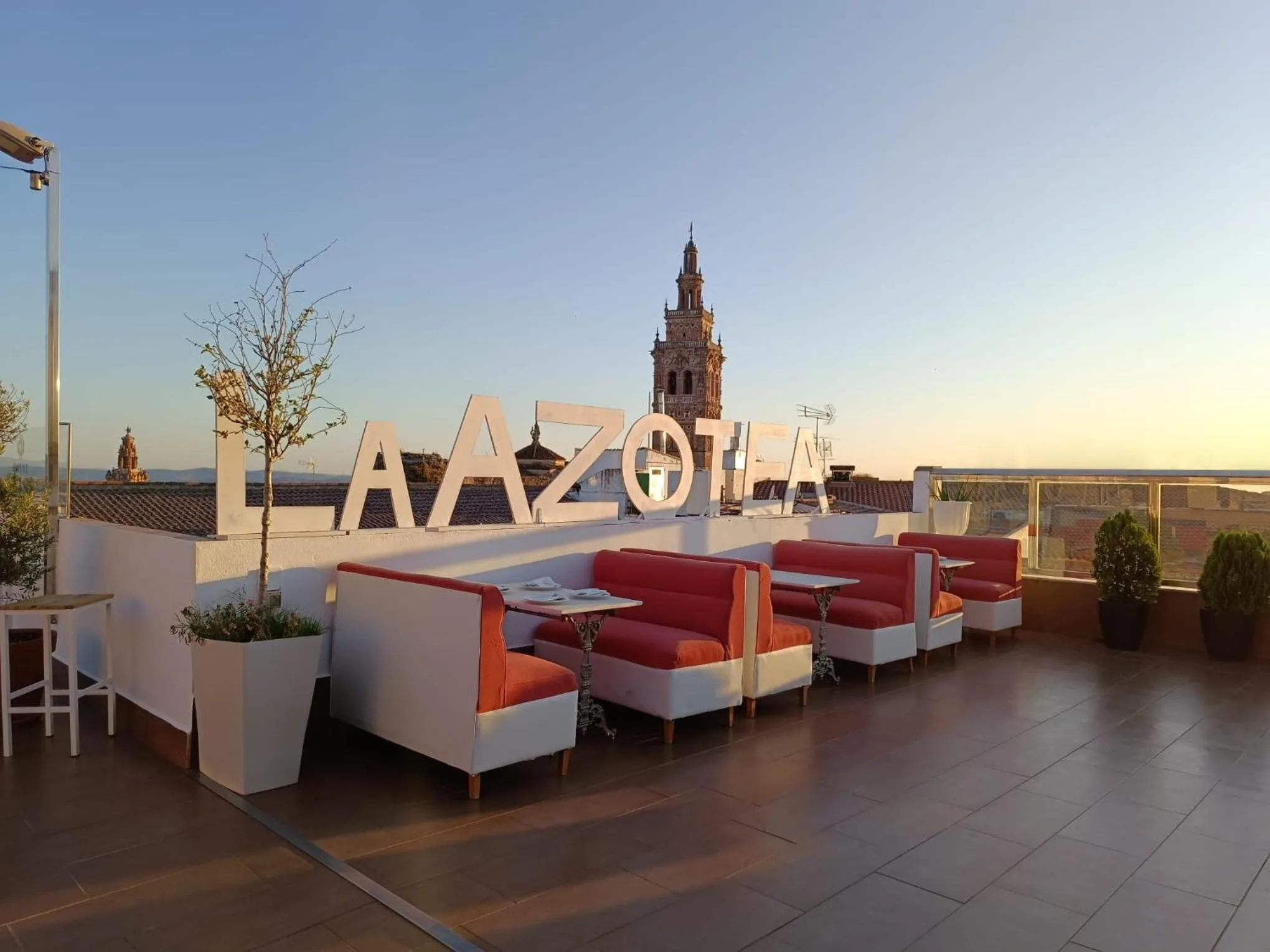 Restaurant/places to eat in Hotel Oasis Familiar