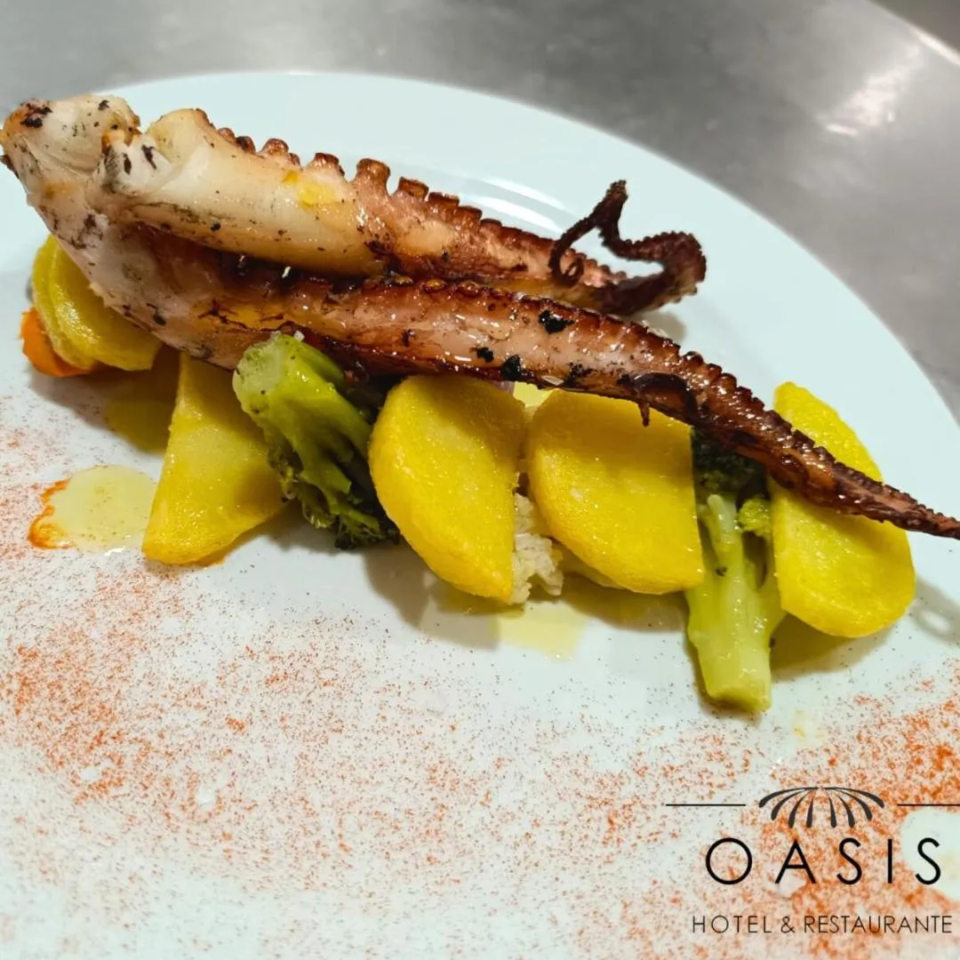 Food in Hotel Oasis Familiar