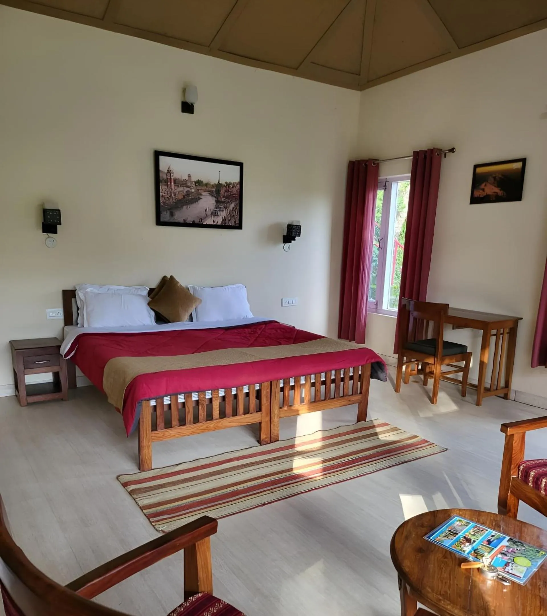 Bedroom, Bed in Majkhali Woods, Ranikhet, By Himalayan Eco Lodges