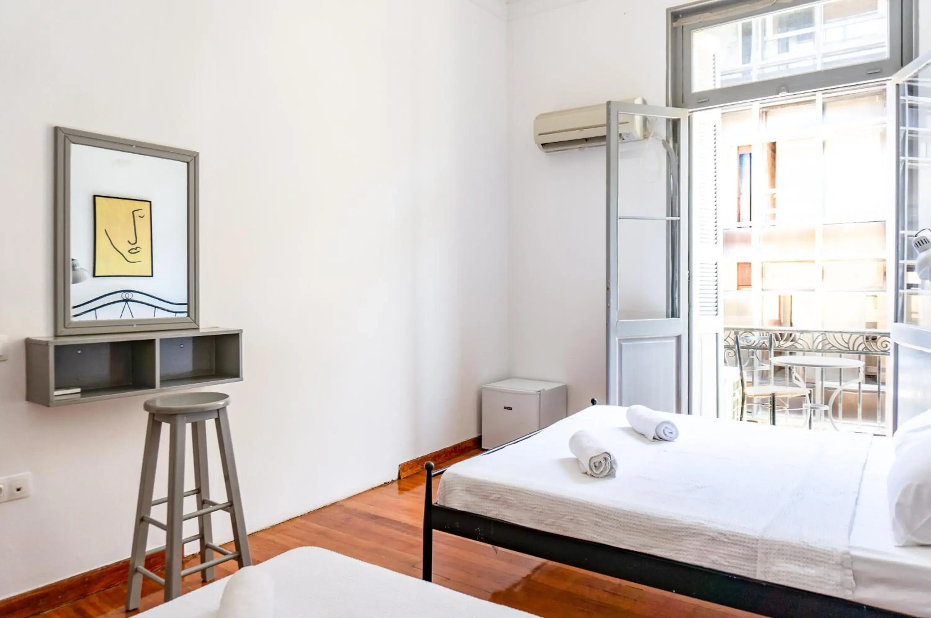 Superior Triple Room in Dioskouros Hostel Superior Triple Room in Dioskouros Hostel