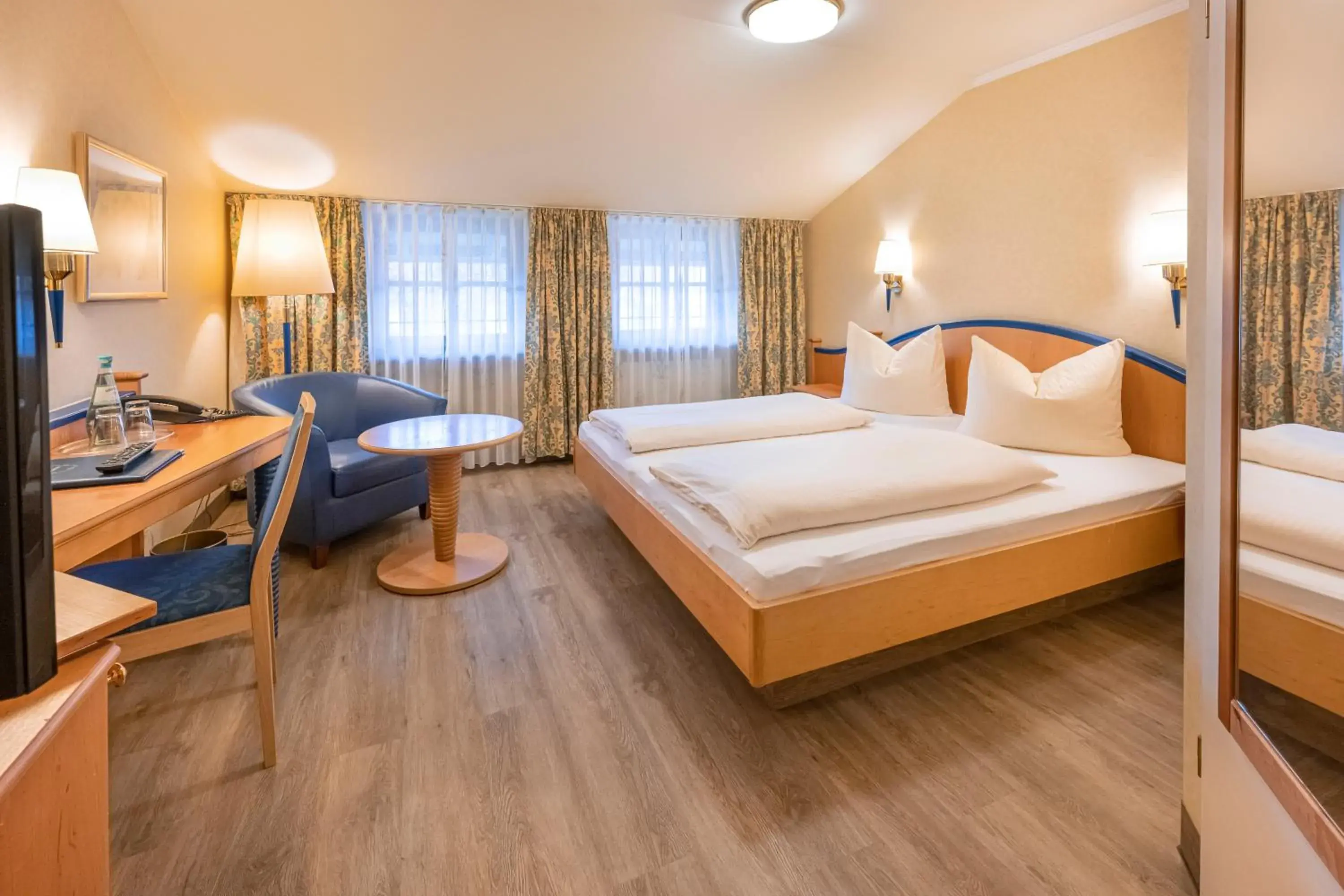 Double Room with Balcony in Hotel Neuwirt Double Room with Balcony in Hotel Neuwirt