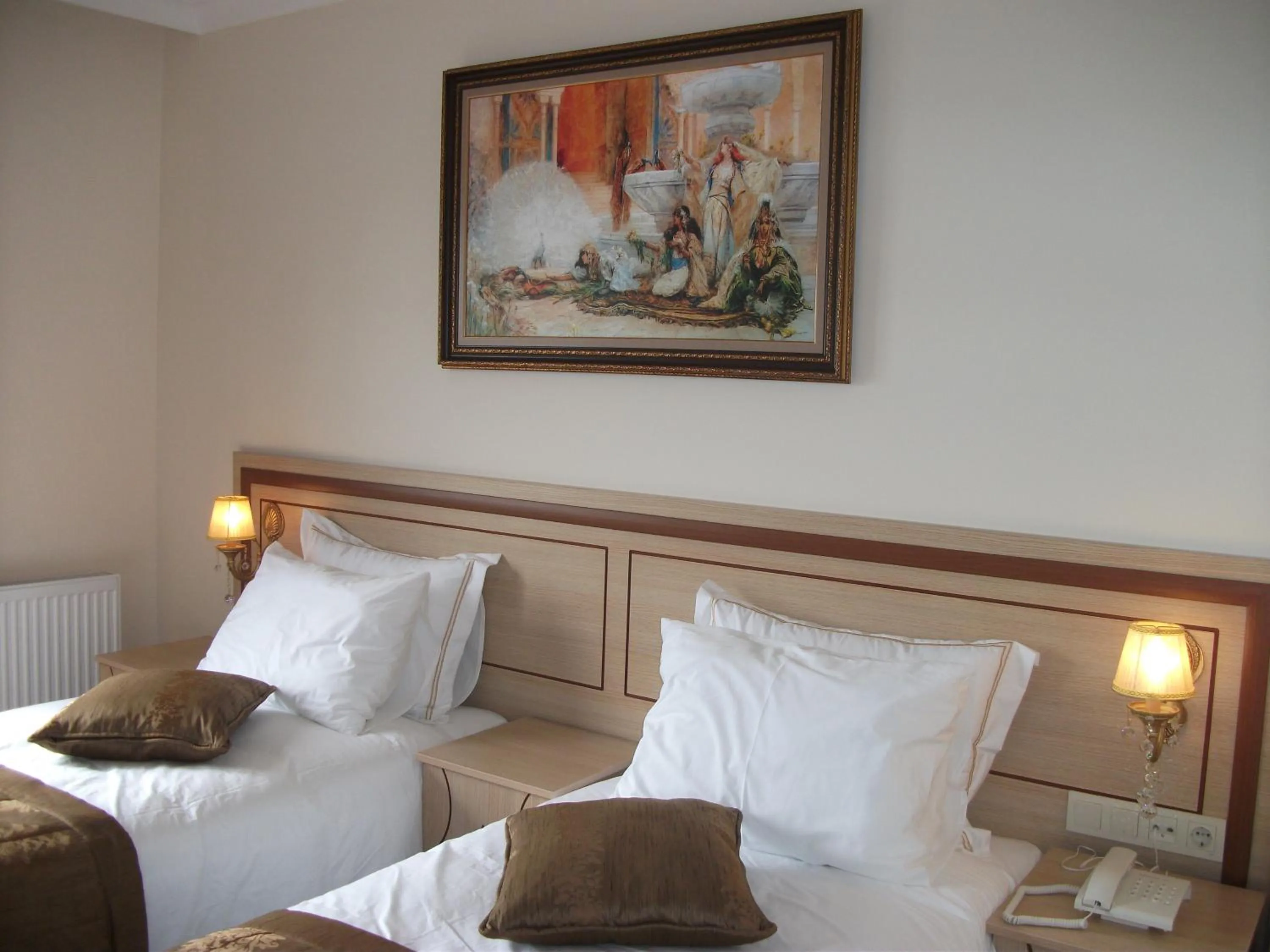 Bed in Sultan Palace Hotel