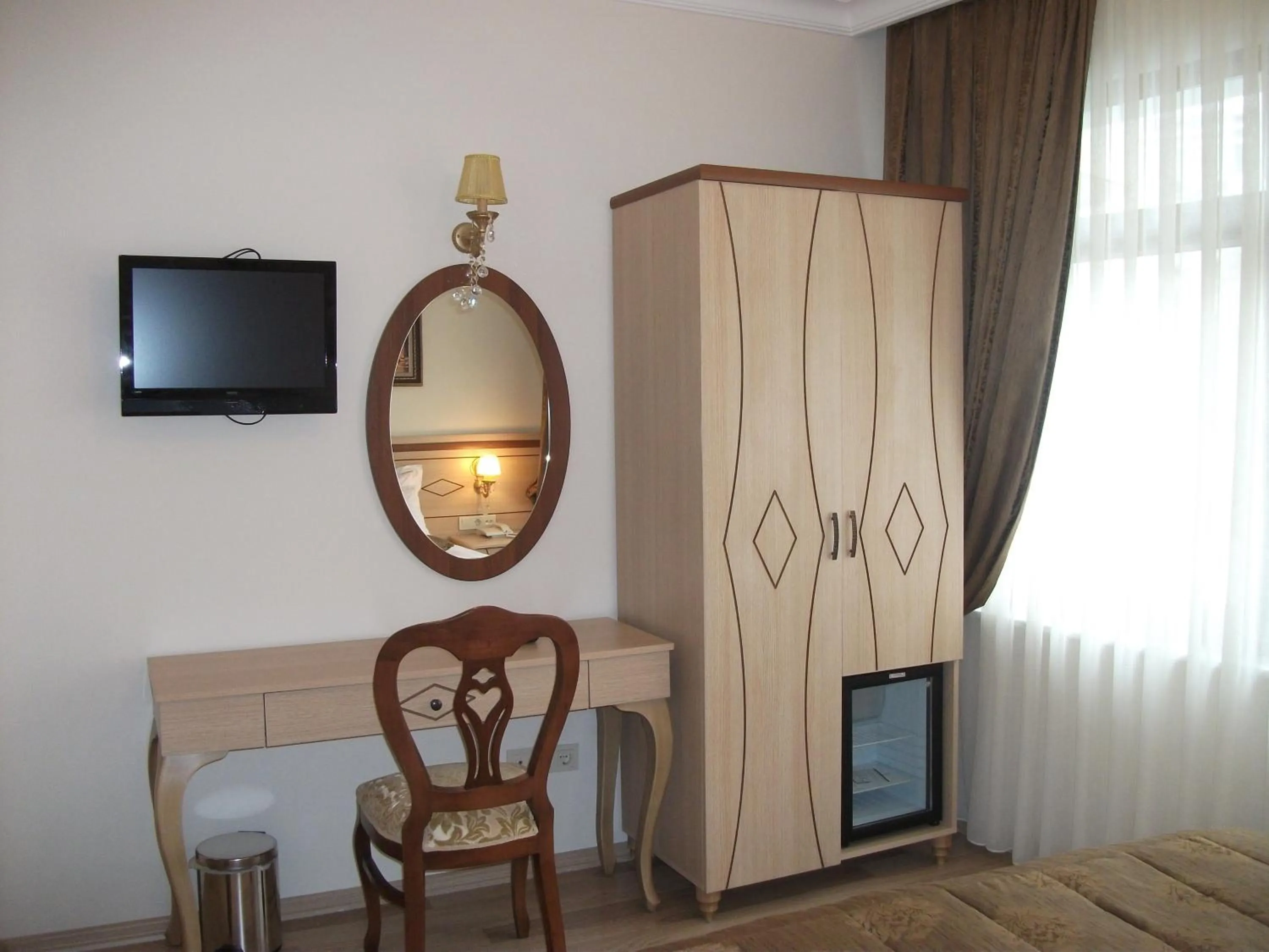 Seating area in Sultan Palace Hotel
