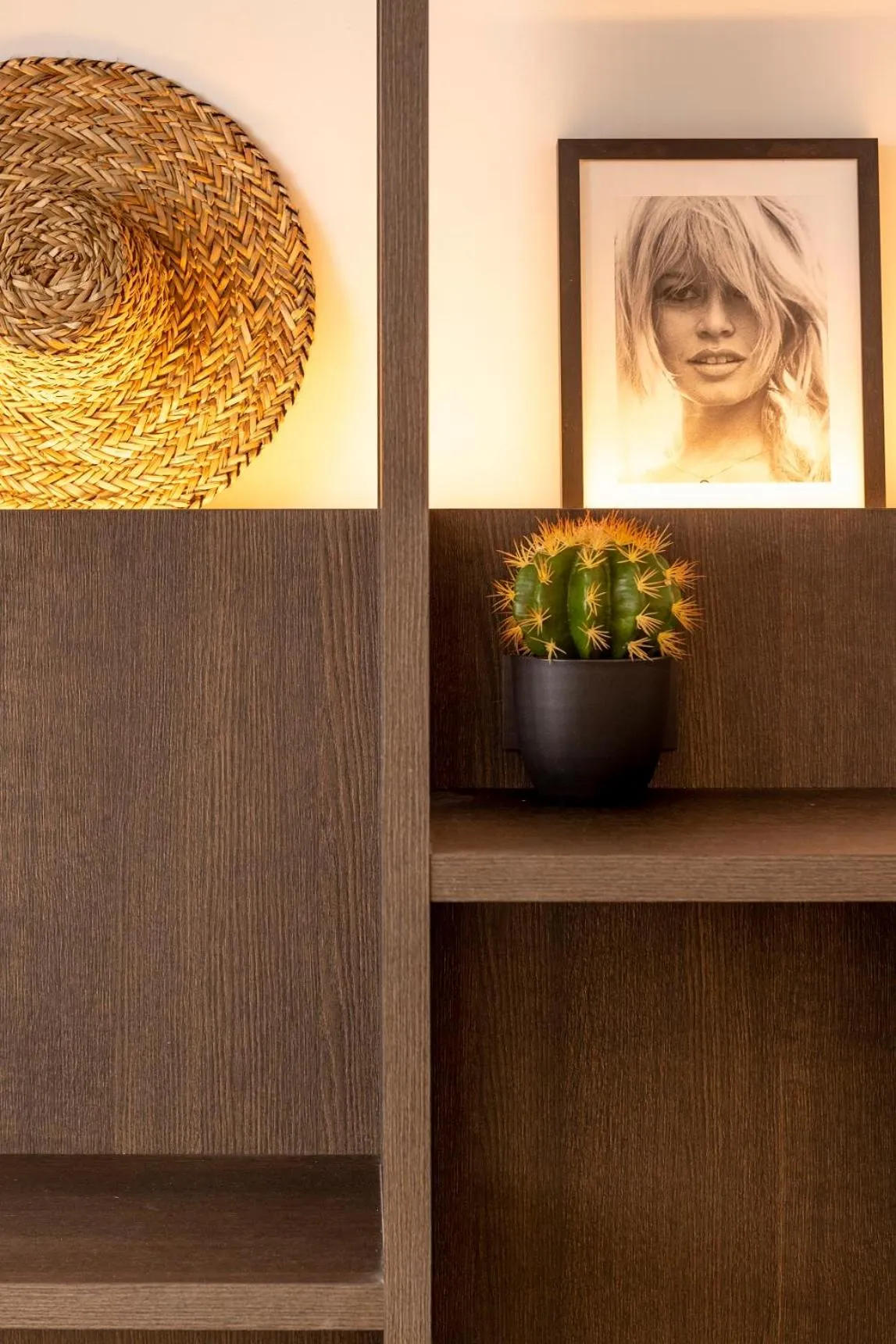 Decorative detail in Hotel Nelson