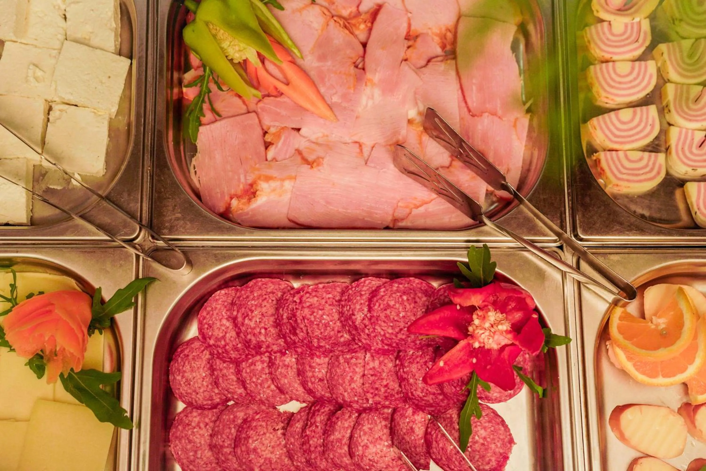 Food and drinks in Apart Hotel Flora Residence Daisy