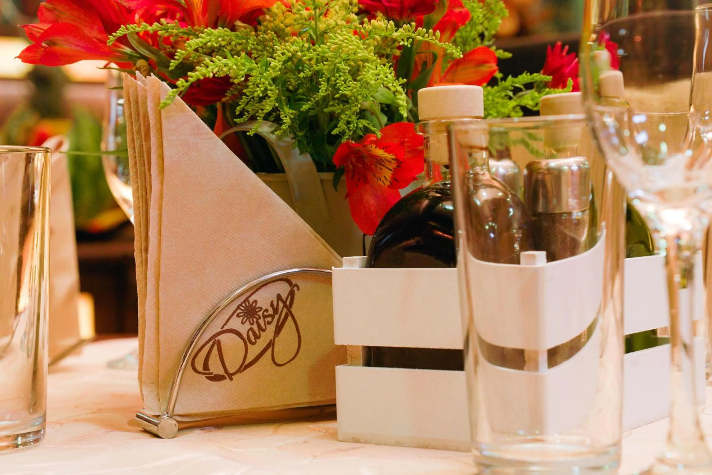 Restaurant/places to eat in Apart Hotel Flora Residence Daisy