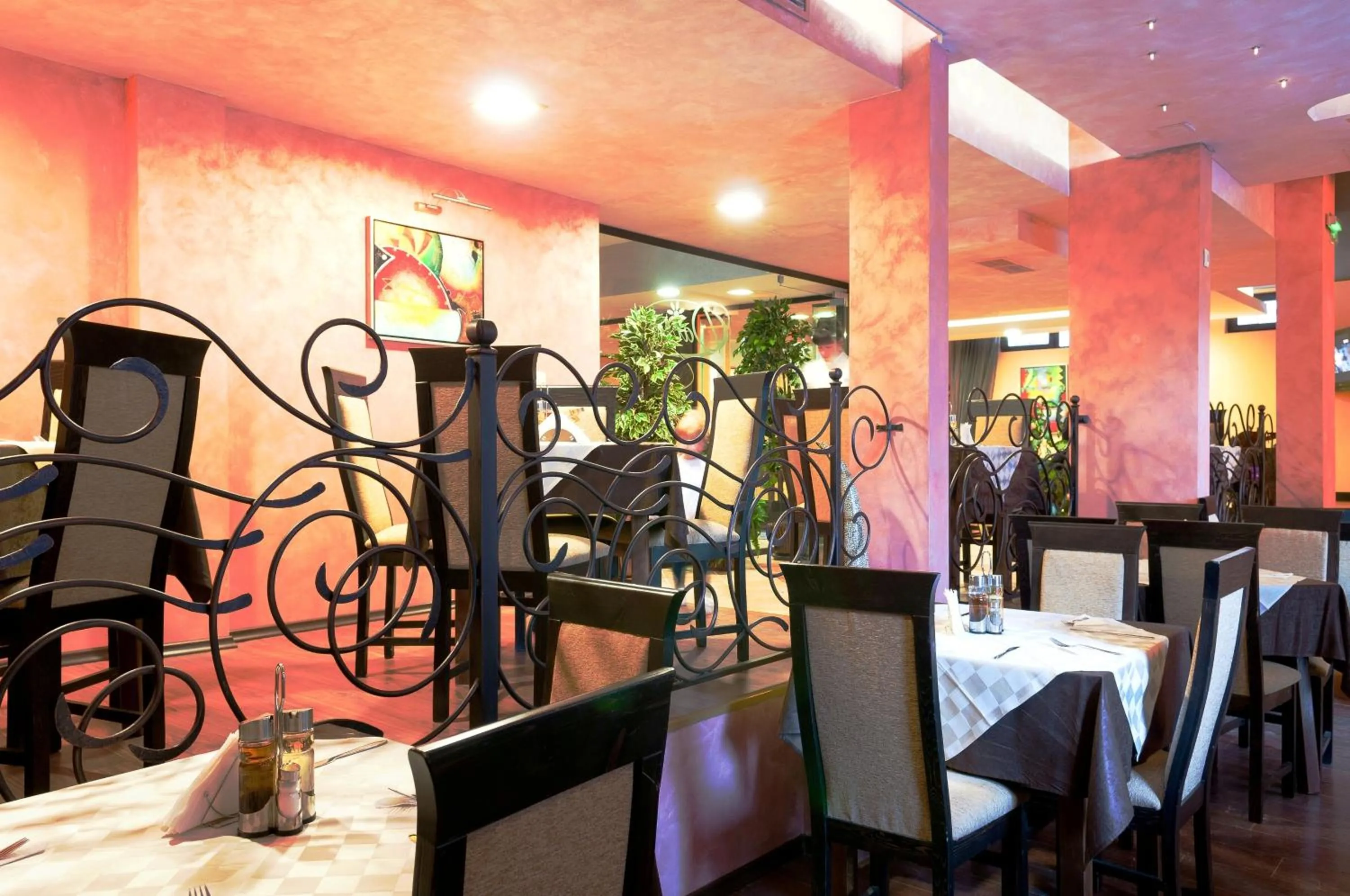 Restaurant/places to eat in Apart Hotel Flora Residence Daisy